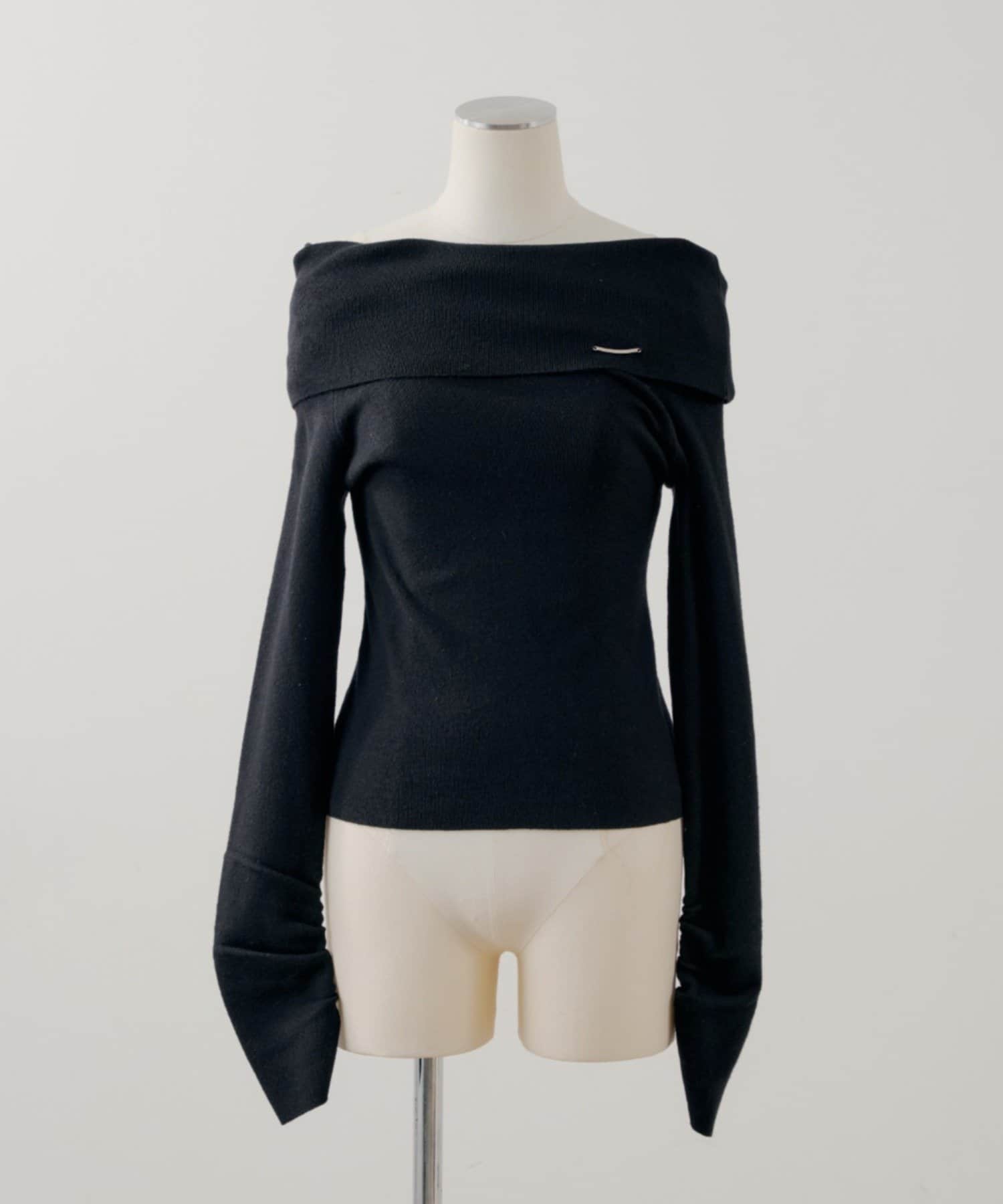 Chico(チコ) 【SALON by Chico】ドットプリントオフショルニット