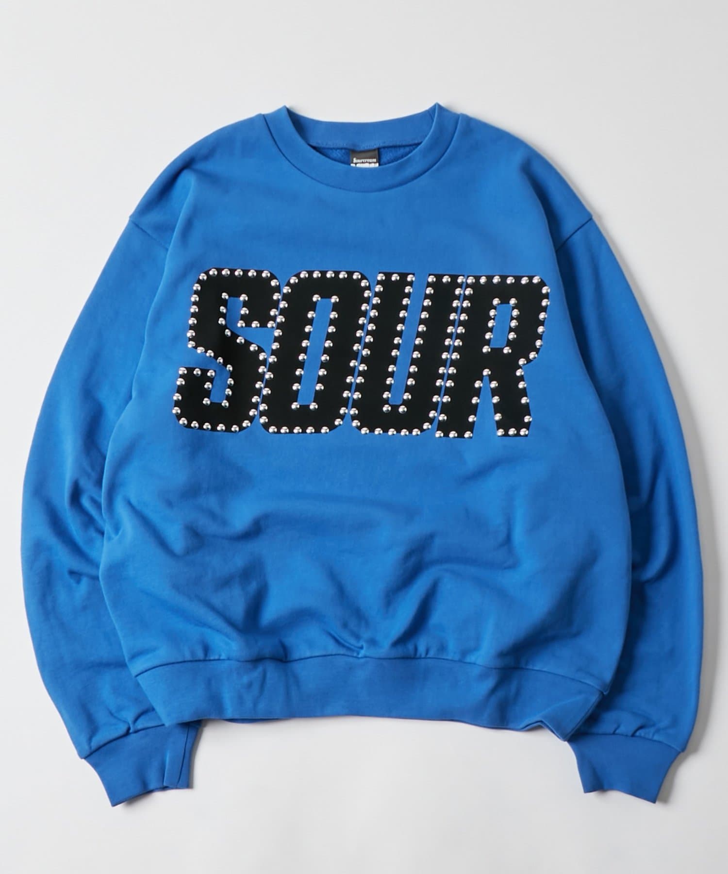 WHO’S WHO gallery(フーズフーギャラリー) 【Sourcream】 SOURスタッズクルースウェット