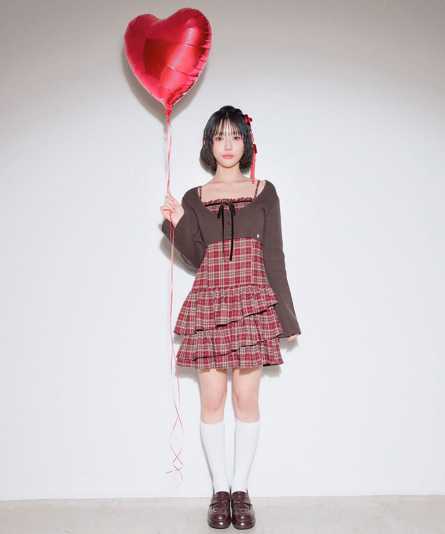 OLIVE des OLIVE(オリーブ デ オリーブ) 【Valentine Collection】フリルティアードワンピースとカーデのセット