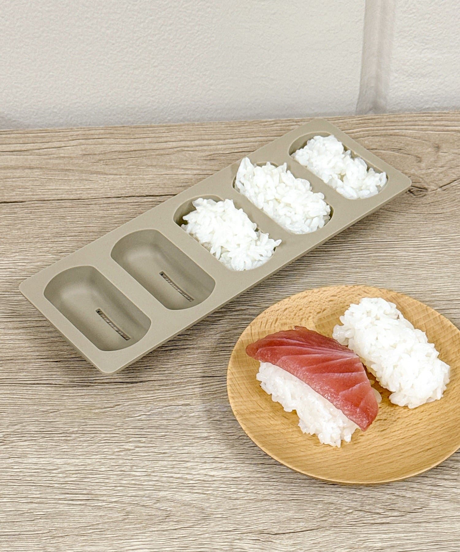 3COINS(スリーコインズ) シリコーンしゃりメーカー／KITINTO