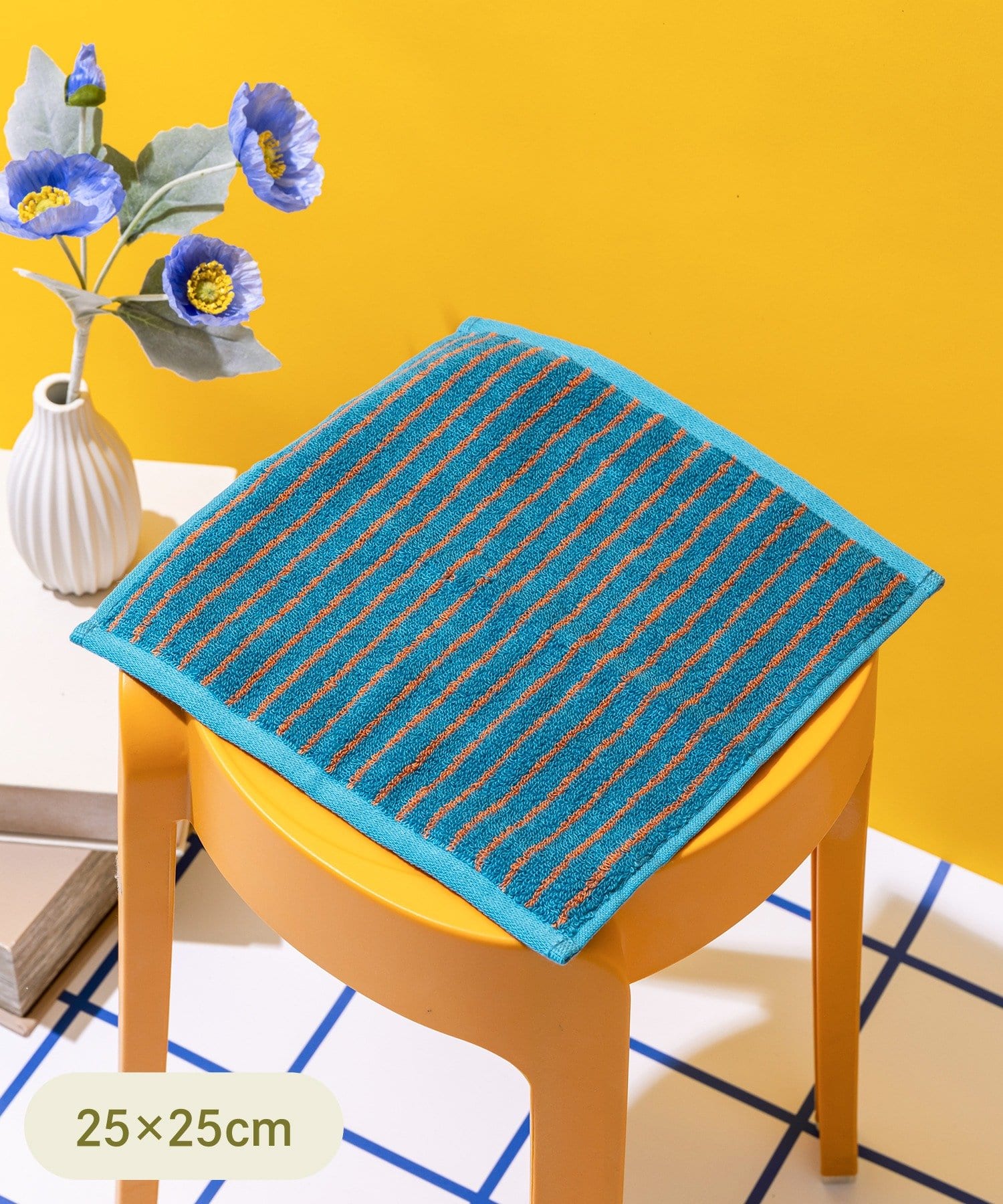 3COINS(スリーコインズ) ハンドタオル：25×25cm