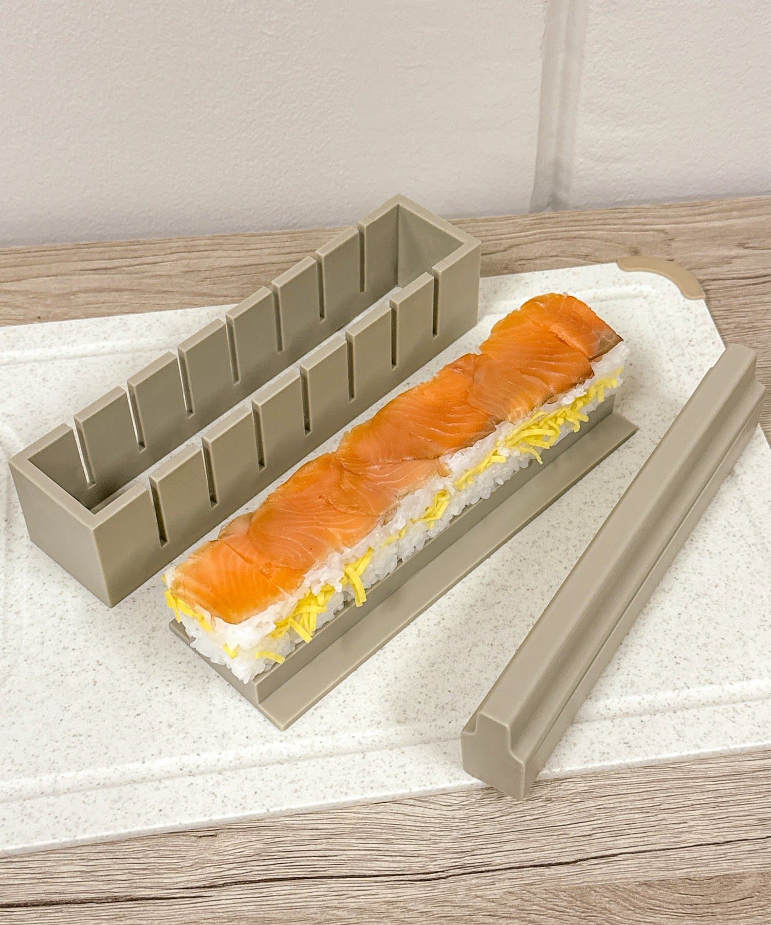 3COINS(スリーコインズ) 押し寿司メーカー／KITINTO