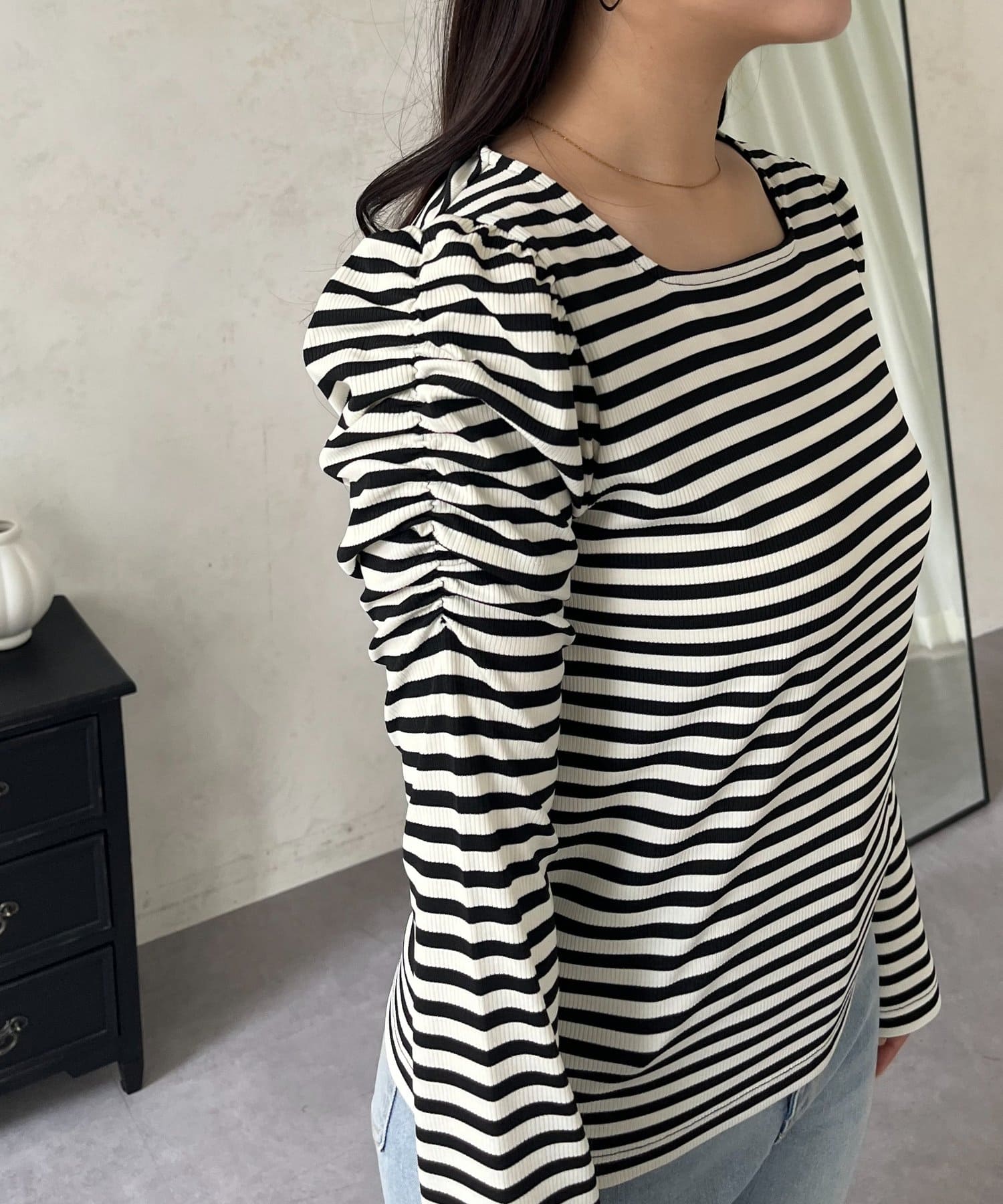 prose verse(プロズヴェール) 袖シャーリングギャザーボーダートップス