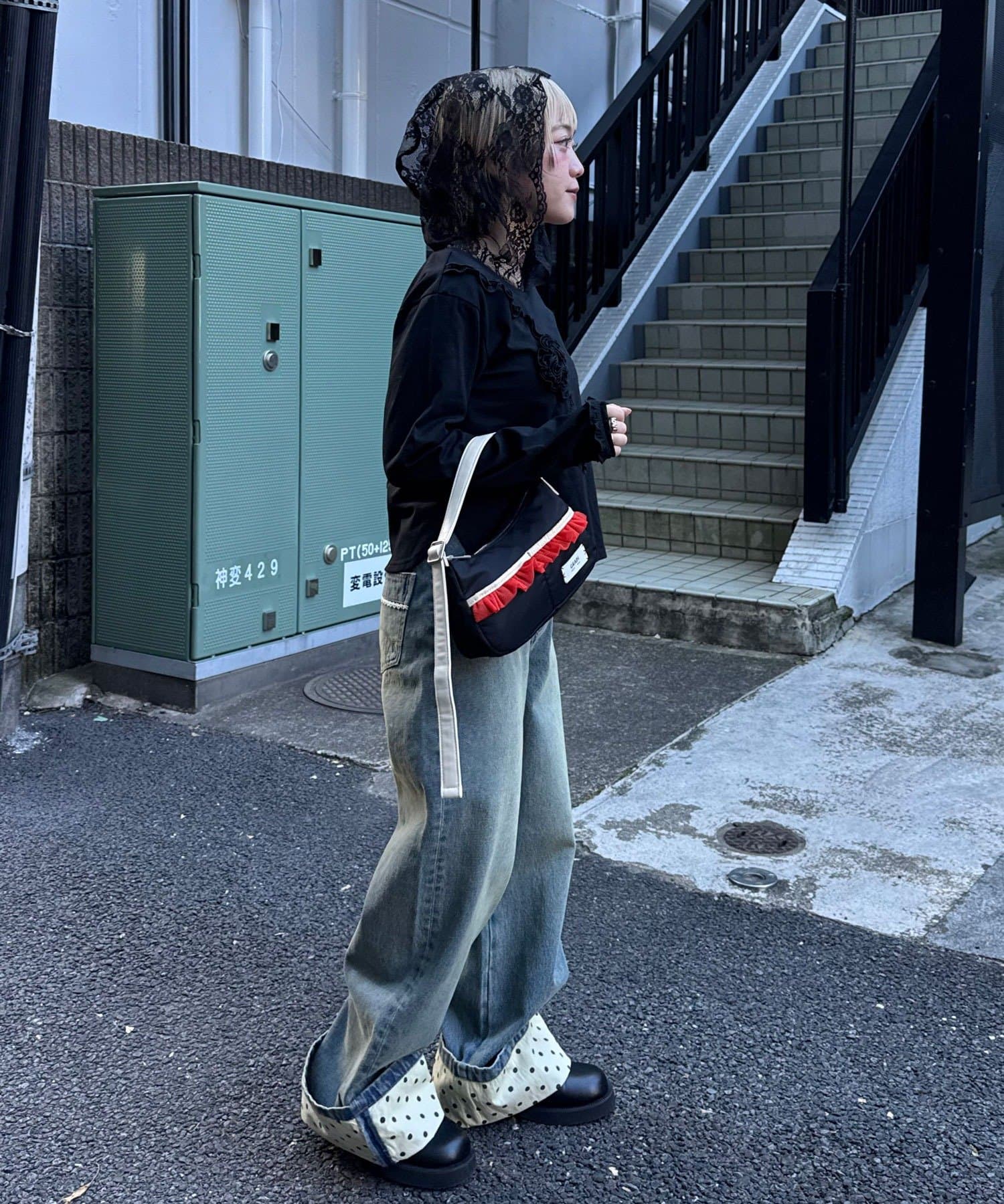 CIAOPANIC(チャオパニック) バラフリルレースフードシアートップス