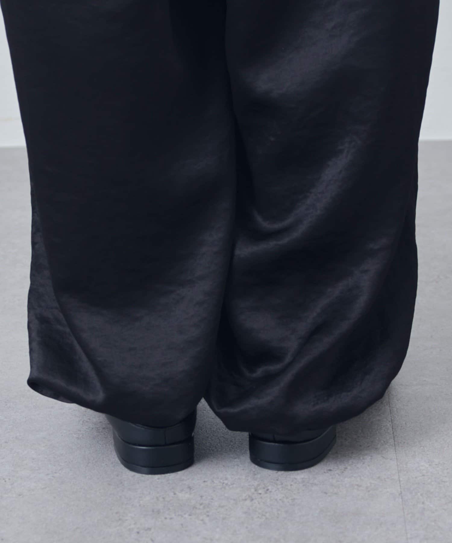 Lui's(ルイス) ポインテッドトゥカットアウトパンプス