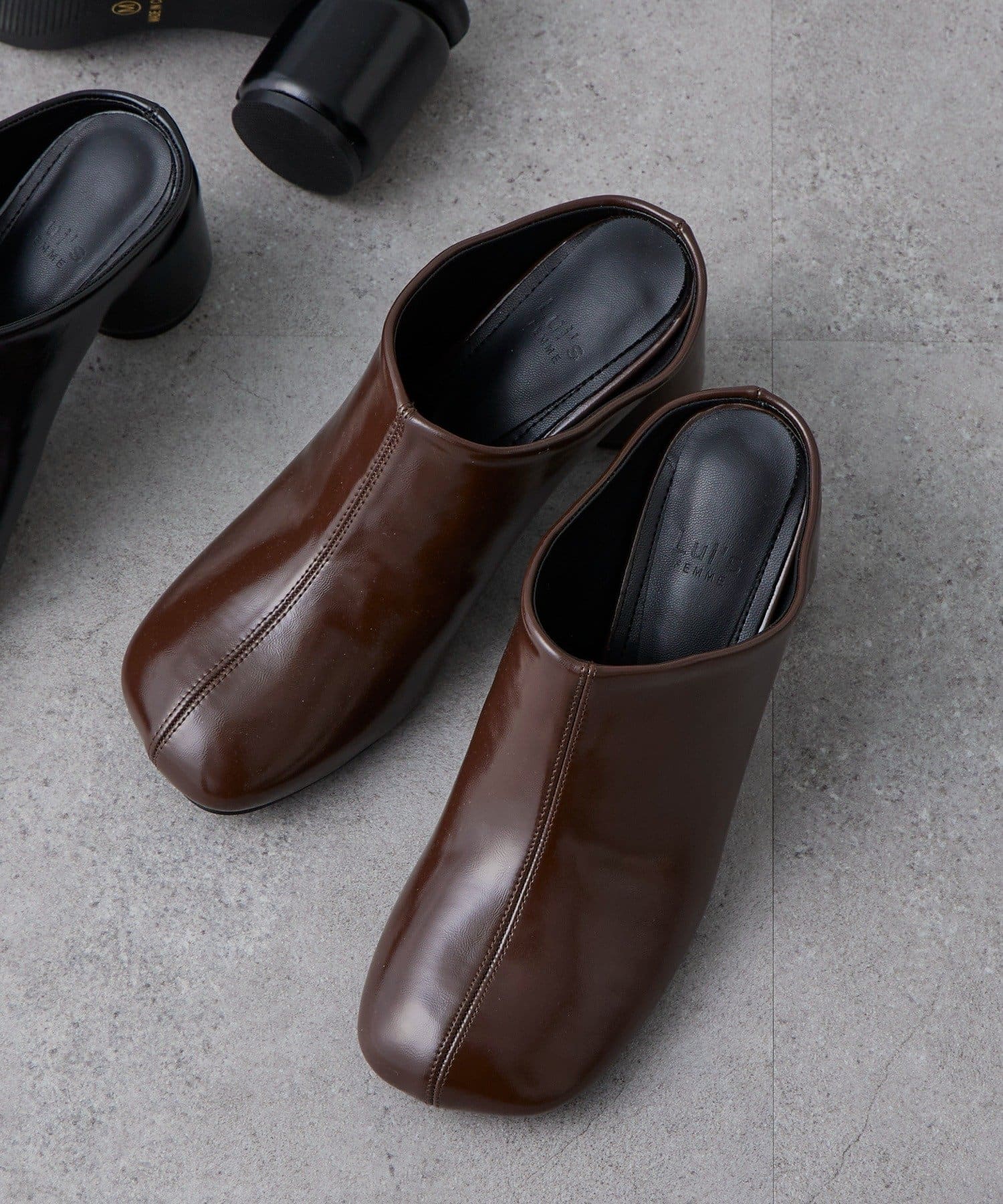 Lui's(ルイス) オブリックトゥヒールミュール