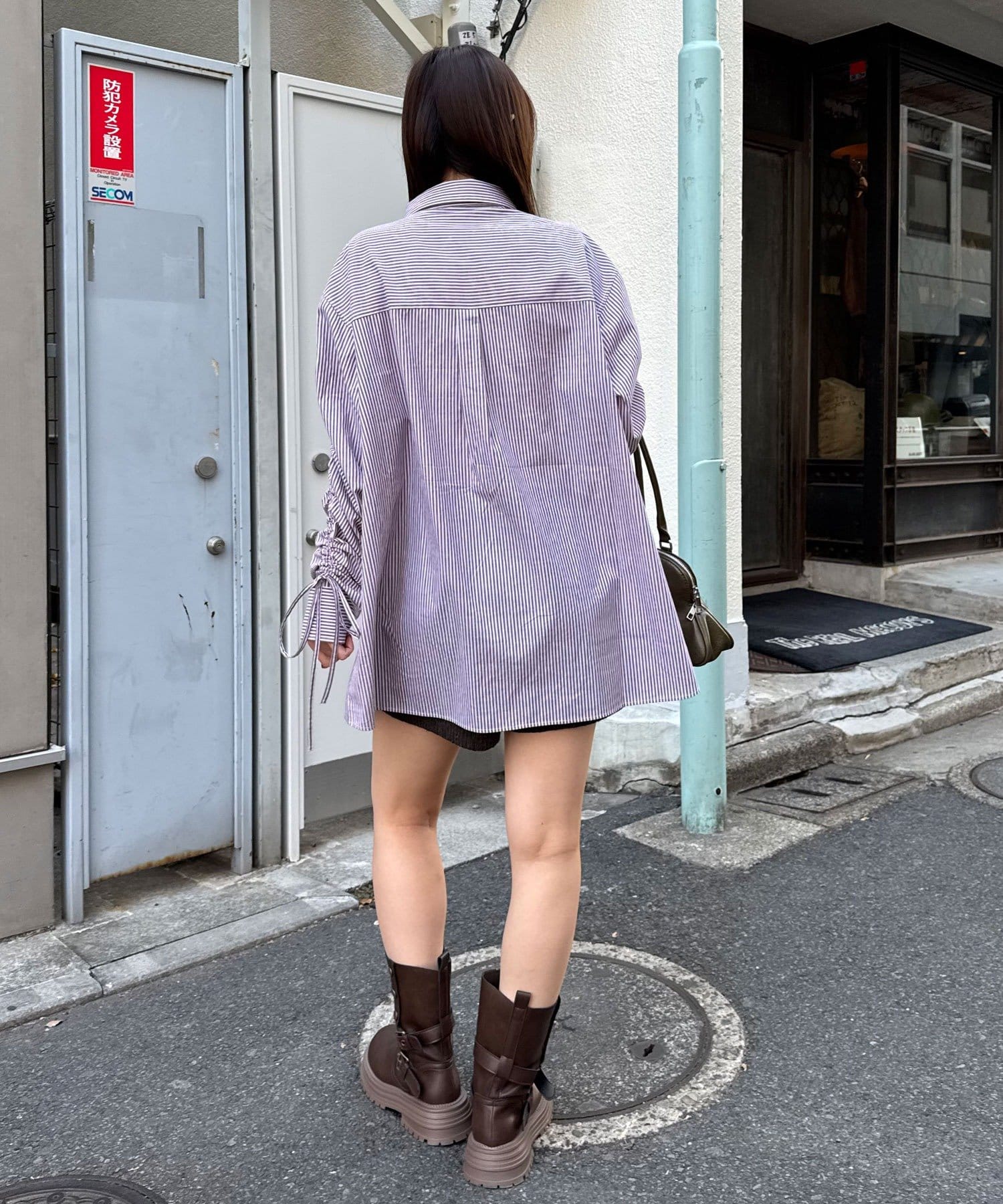 CIAOPANIC(チャオパニック) 袖シャーリングボウタイ付ストライプシャツ