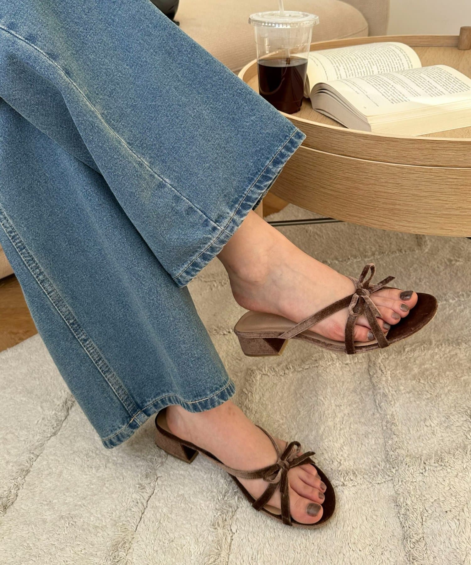 DISCOAT(ディスコート) 【2/26(木)10:00~先行予約】	ベロアクロスリボンミュール