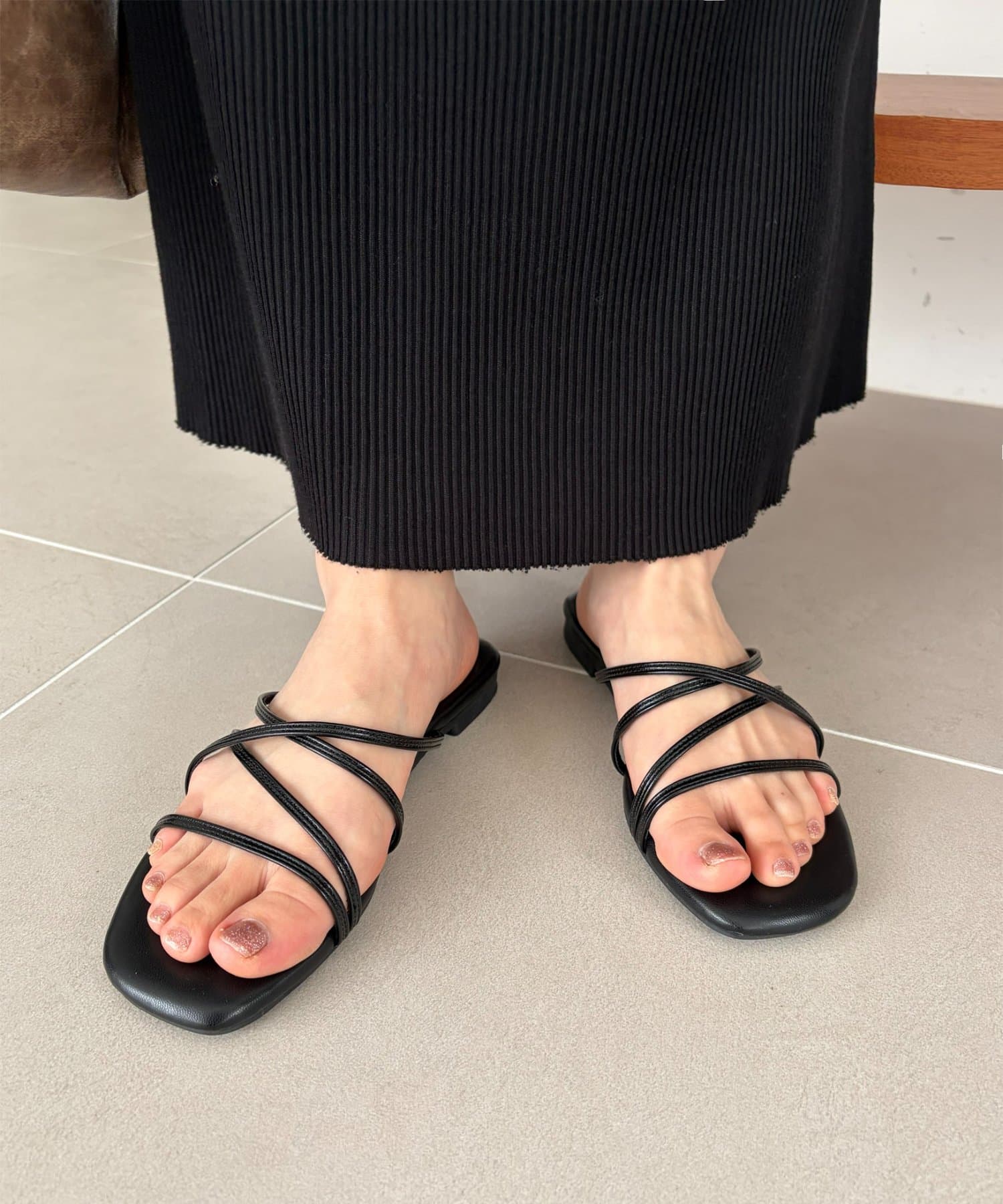 DISCOAT(ディスコート) 【S~XLサイズ展開】クロスラインストラップサンダル