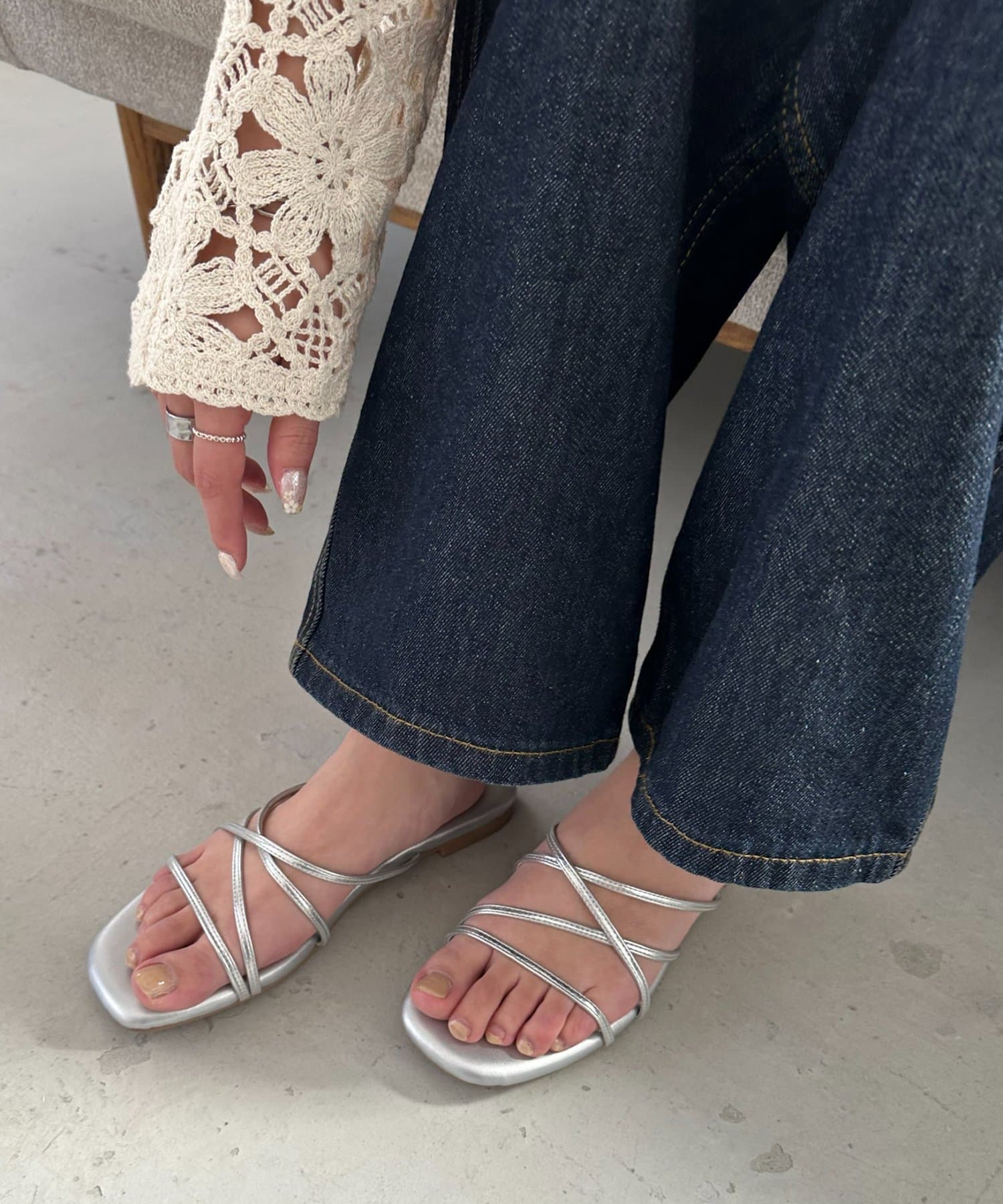 DISCOAT(ディスコート) 【S~XLサイズ展開】クロスラインストラップサンダル