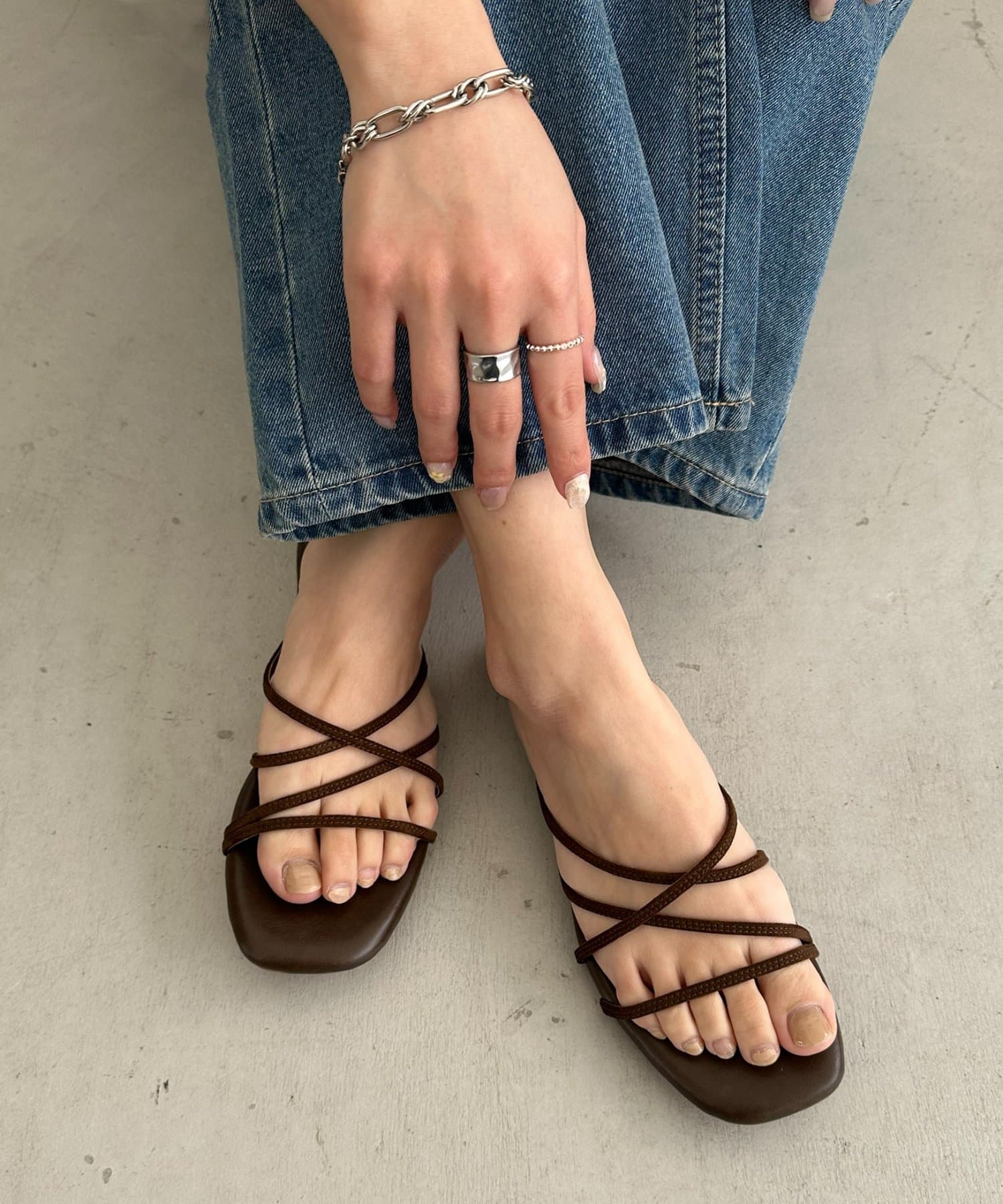 DISCOAT(ディスコート) 【S~XLサイズ展開】クロスラインストラップサンダル