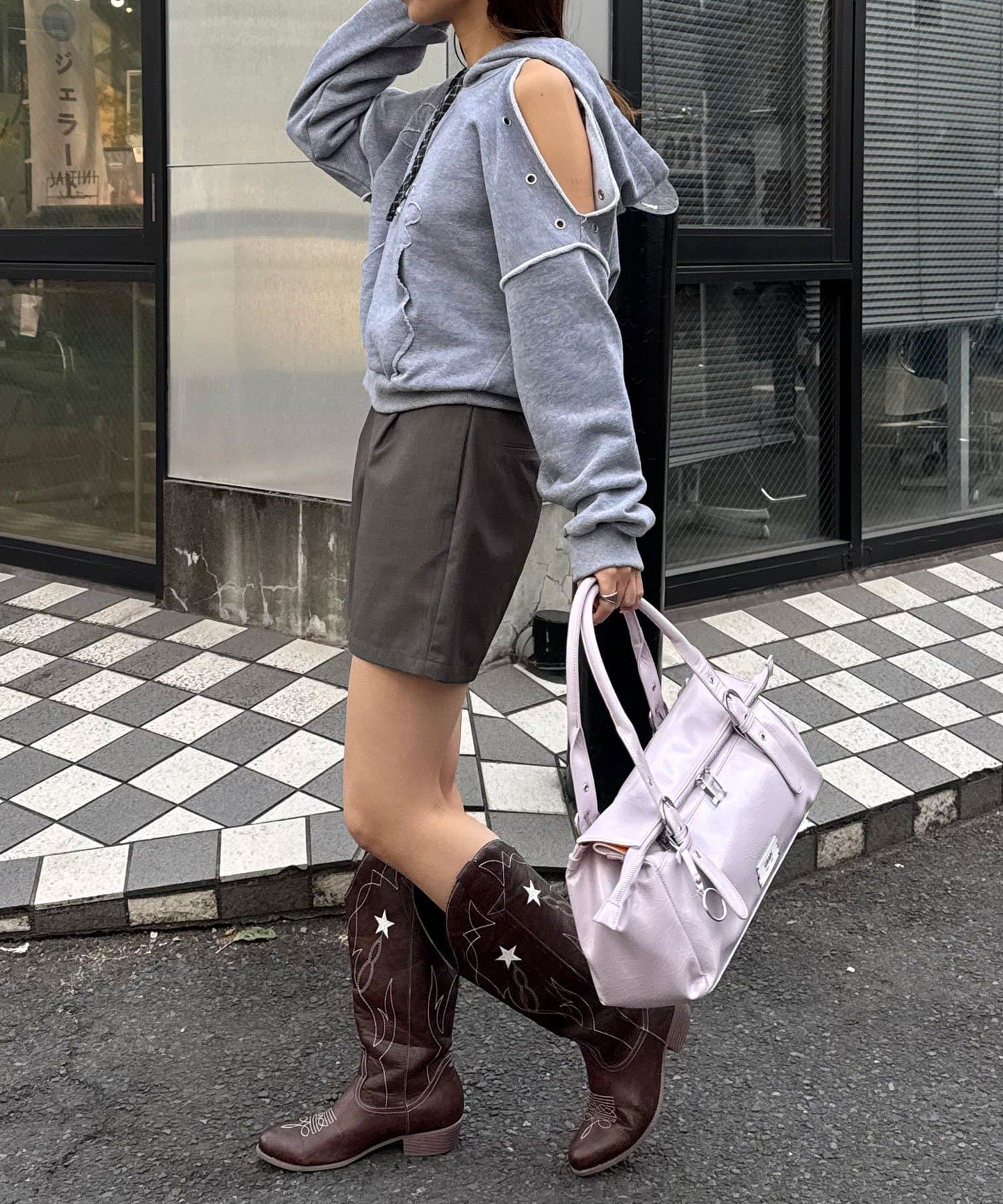 CIAOPANIC(チャオパニック) ショルダースリットハトメワッペンパーカー