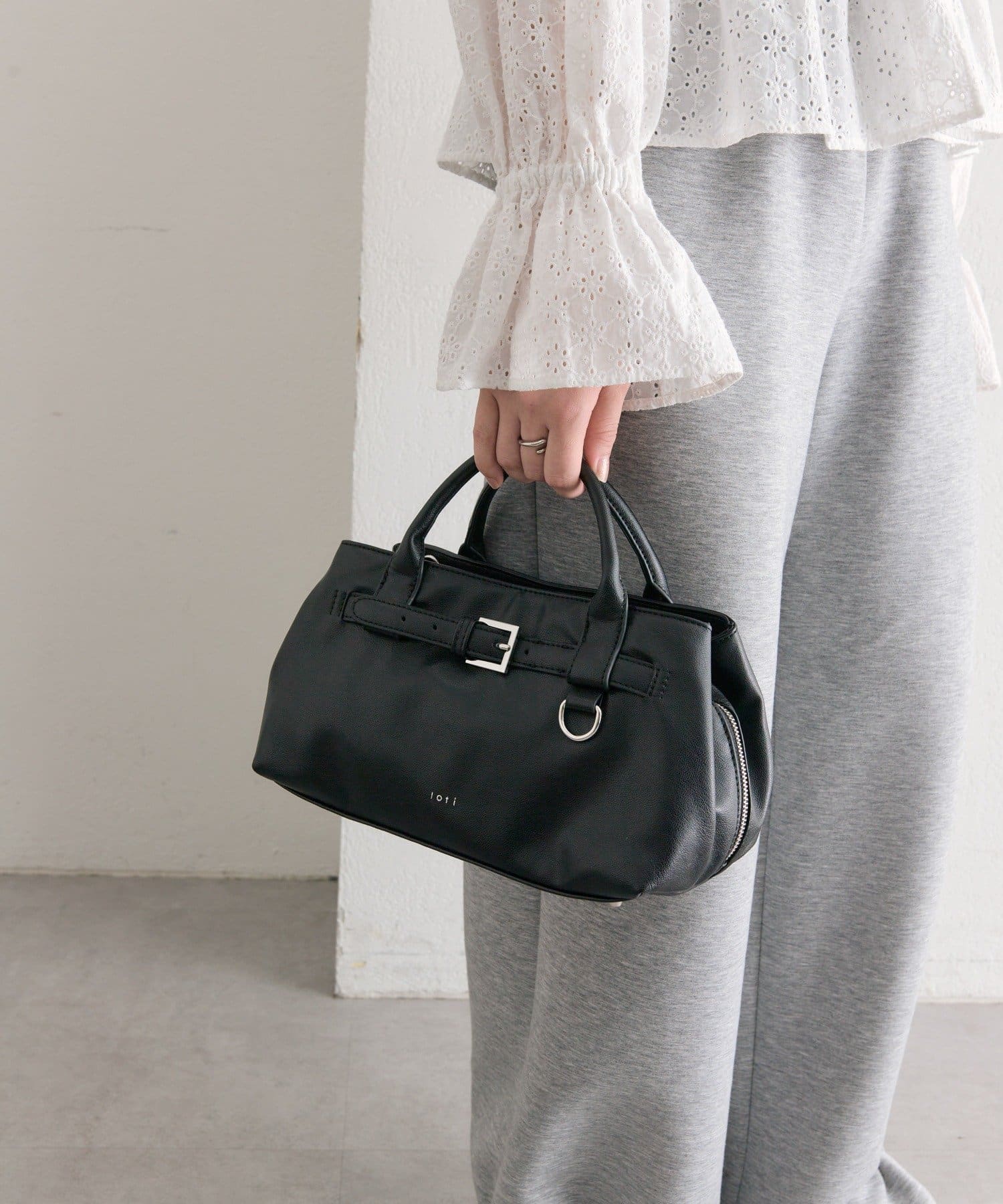 mystic(ミスティック) loti ベルト付きボストンバッグ