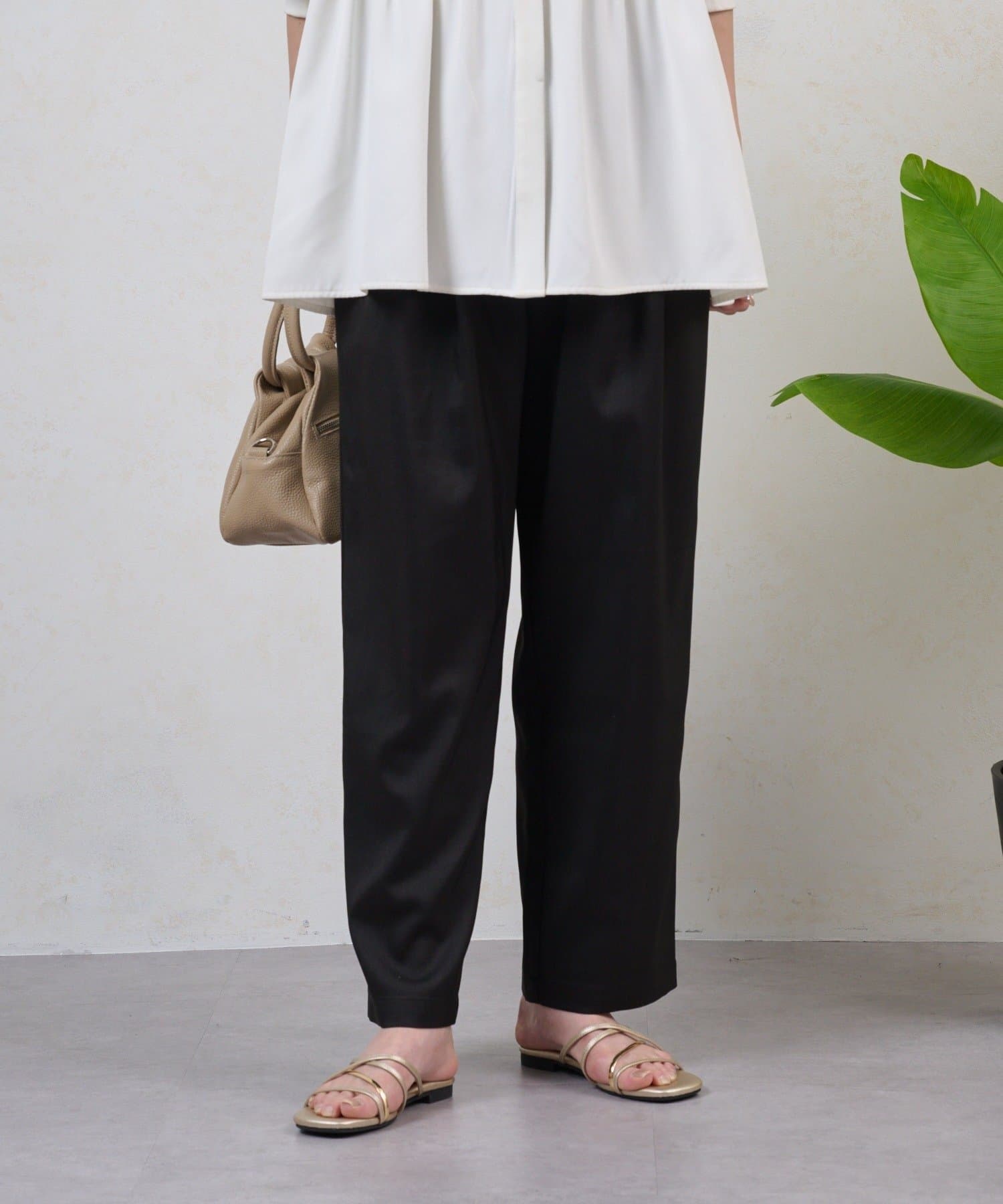 Jena　espace merveilleux(ジェナ　エスパスメルヴェイユ) イージータックテーパードパンツ