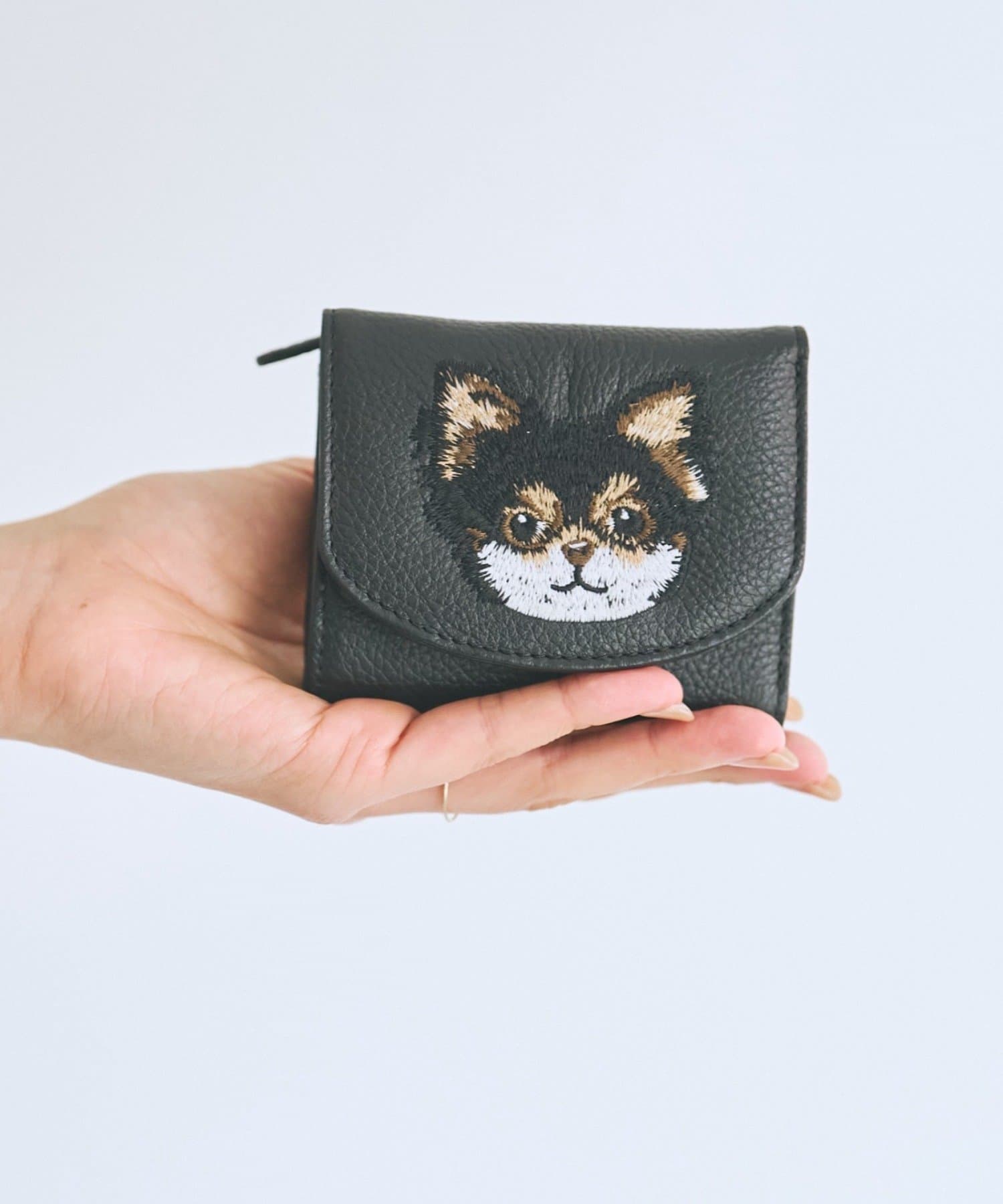 BEARDSLEY(ビアズリー) Dog刺繍ウォレット