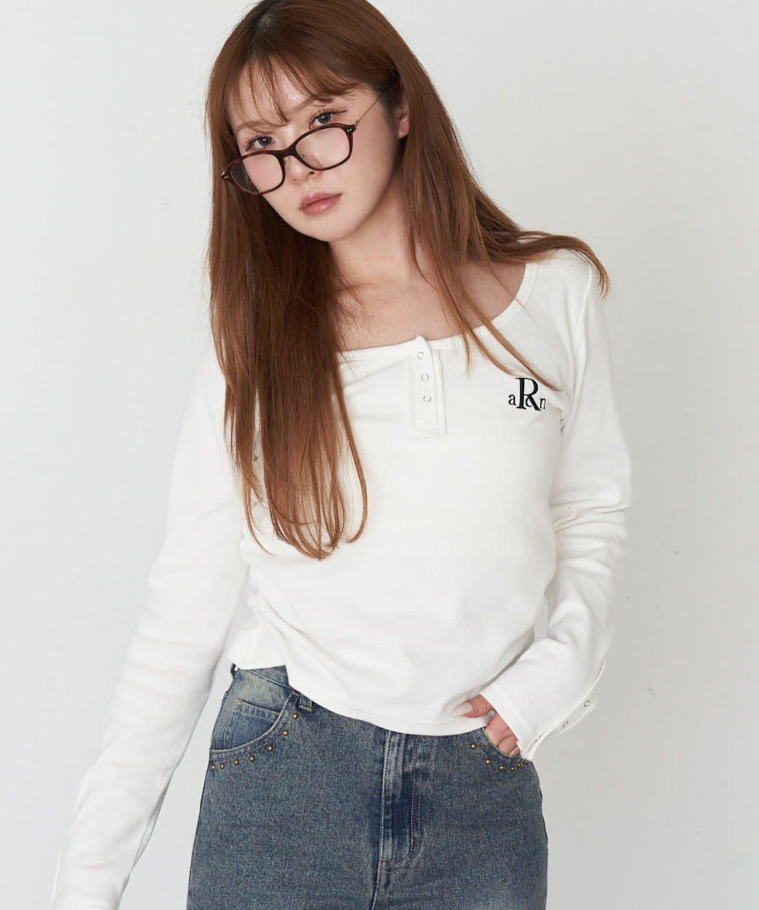 RAY CASSIN(レイカズン) 胸刺繍UネックヘンリーTシャツ