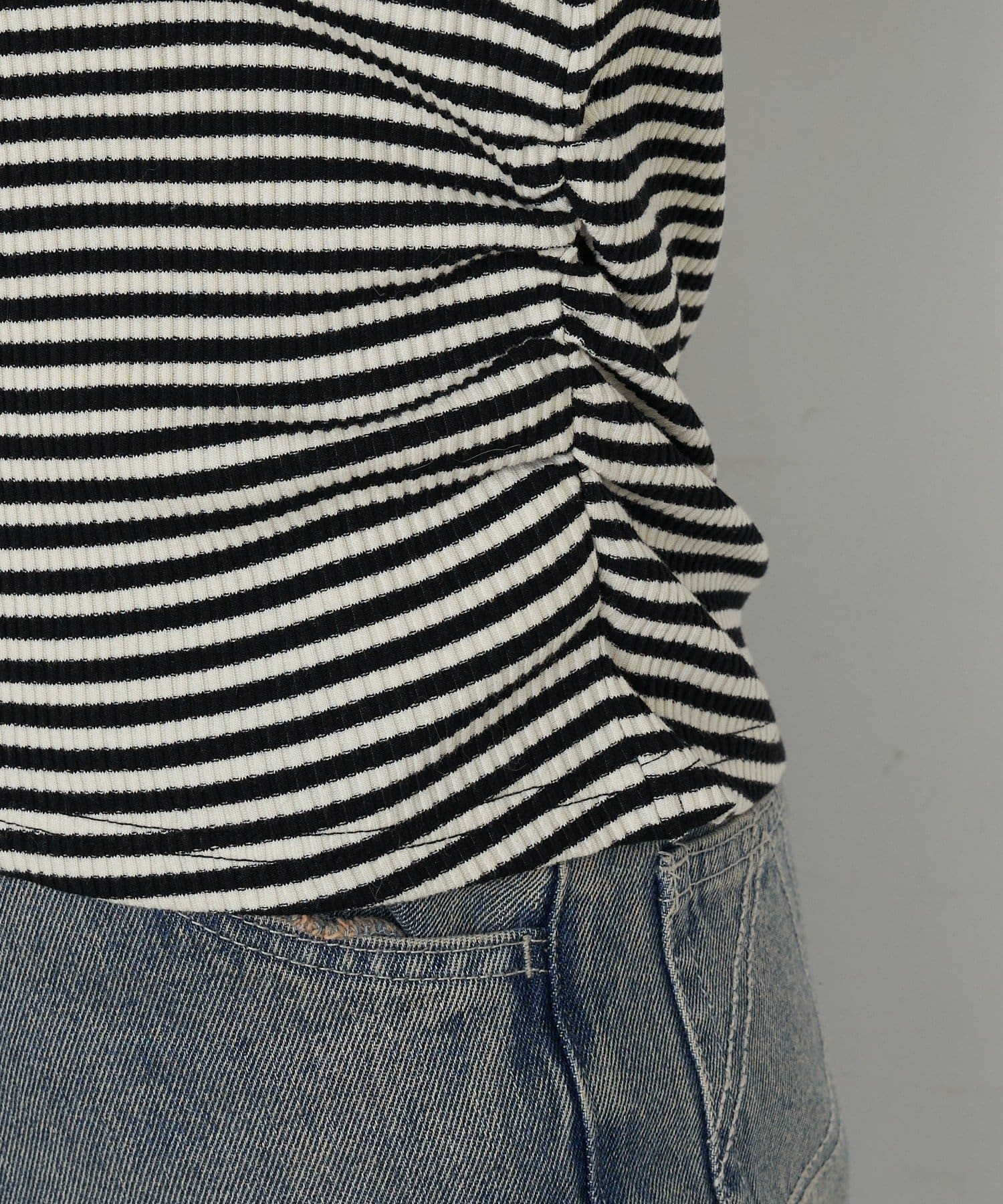 RAY CASSIN(レイカズン) 胸刺繍UネックヘンリーTシャツ