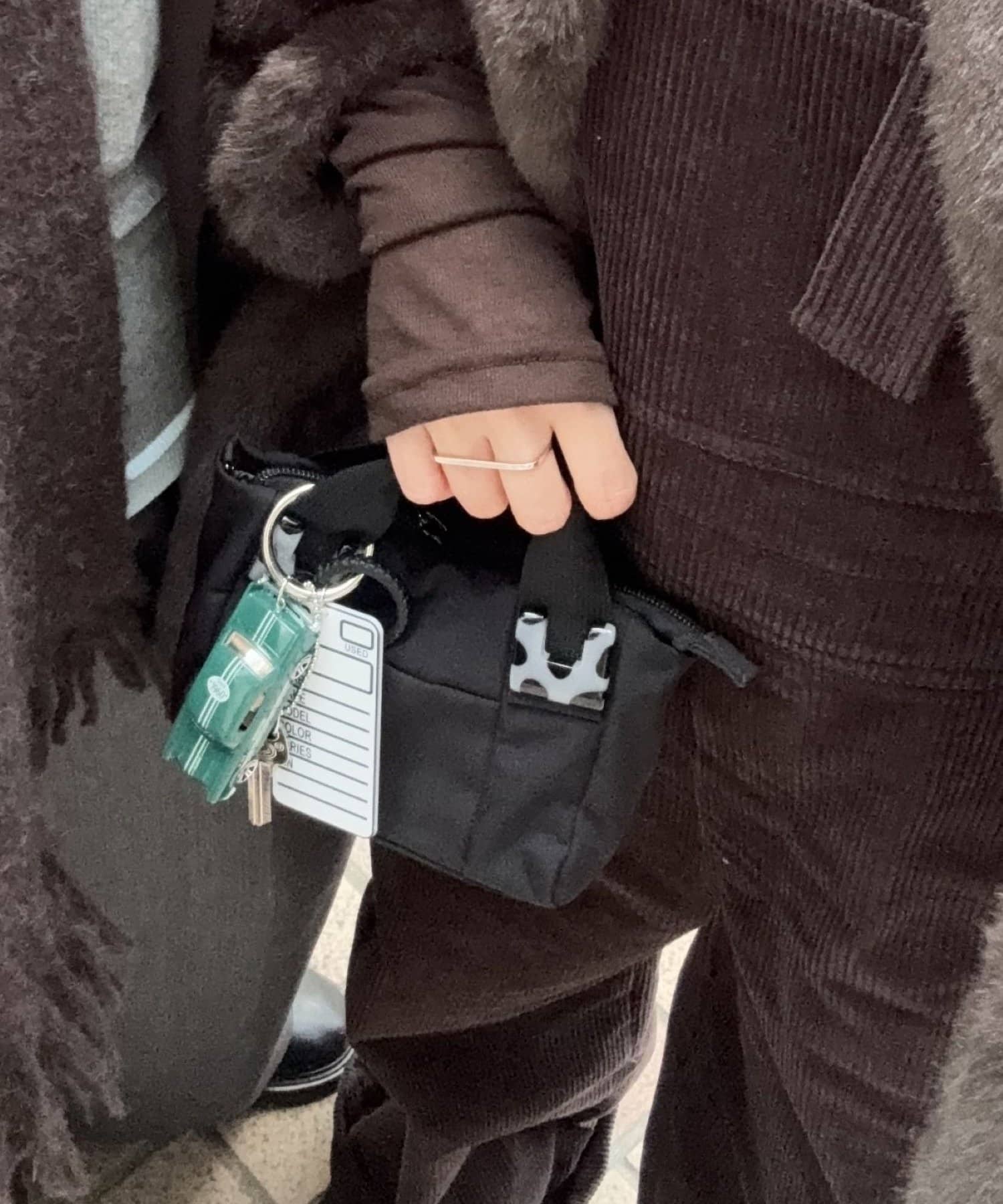 ear PAPILLONNER(イア パピヨネ) カーディーラーチャーム