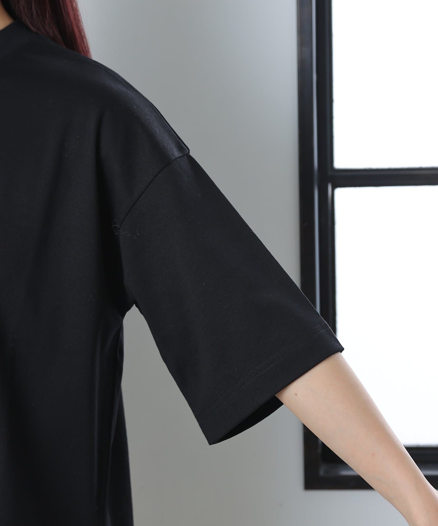 COLONY 2139(コロニー トゥーワンスリーナイン) 箔プリント半袖Ｔシャツ