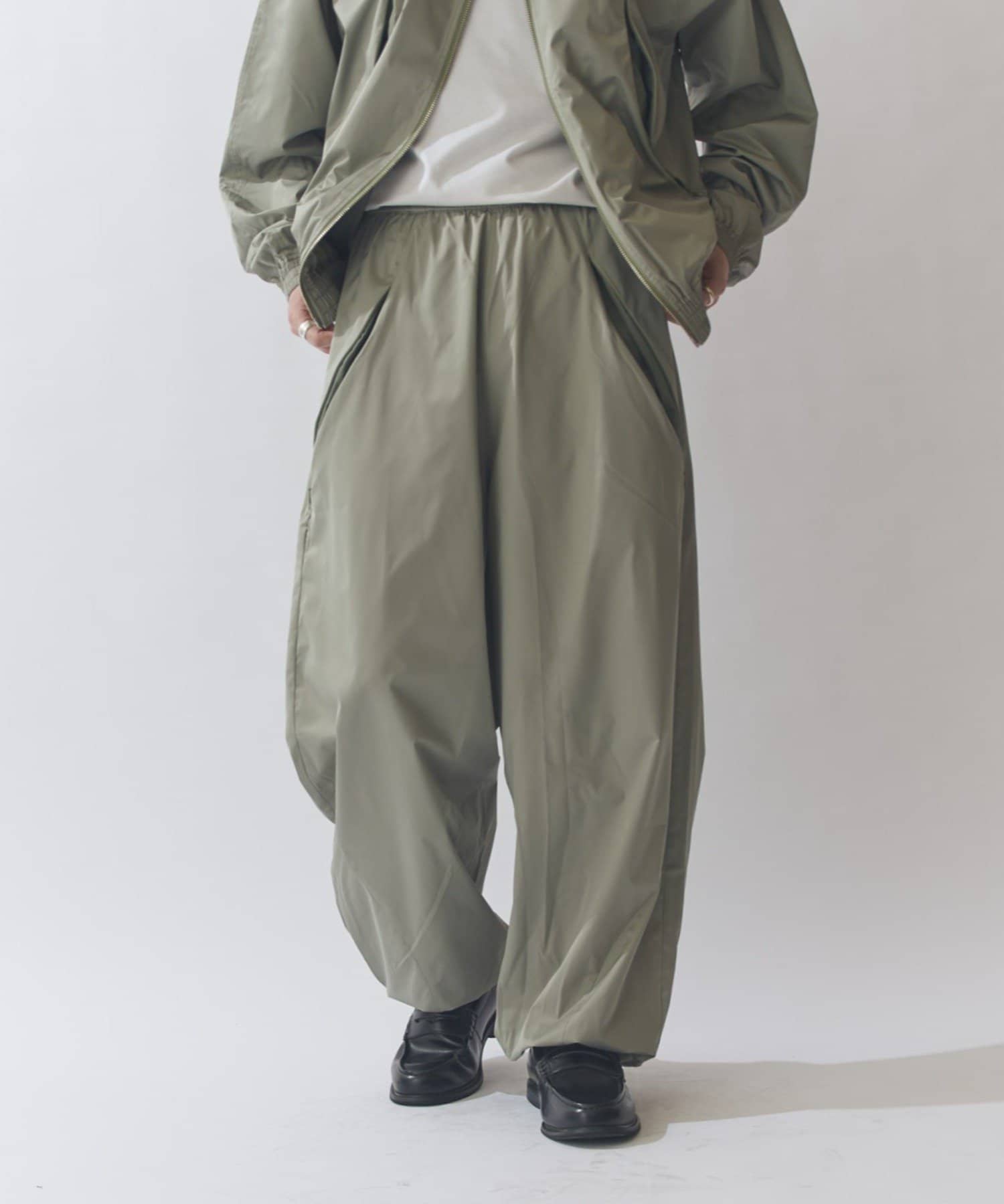 Lui's(ルイス) シルク混ソフトタッチイージーパンツ