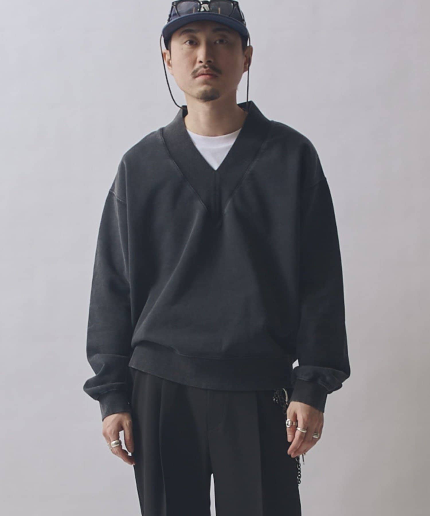 Lui's(ルイス) クリーンスノーウォッシュVネックスウェット