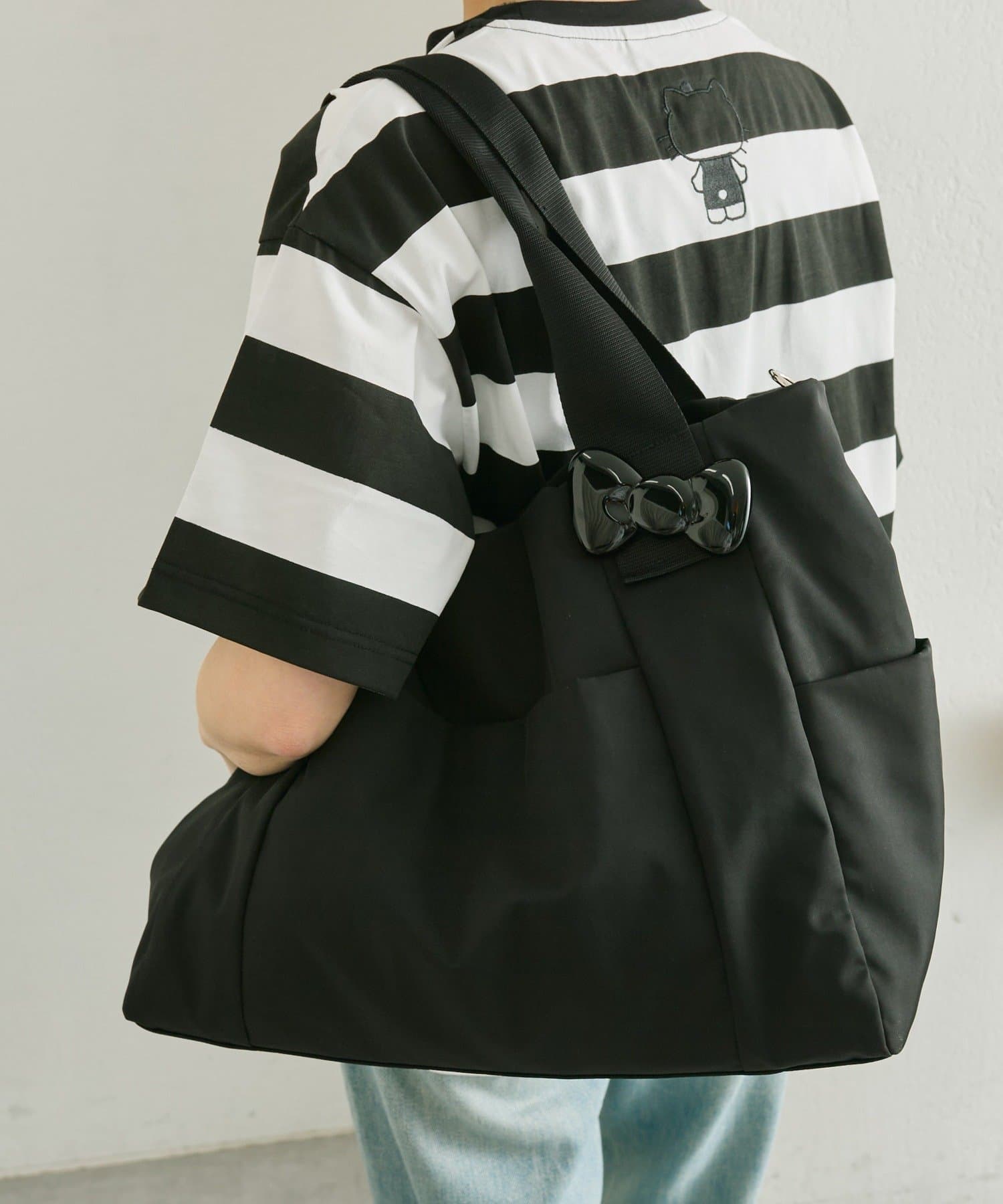 ear PAPILLONNER(イア パピヨネ) 【HELLO KITTY（ハローキティ）×ear】コラボ樹脂パーツトートバッグLサイズ《撥水》