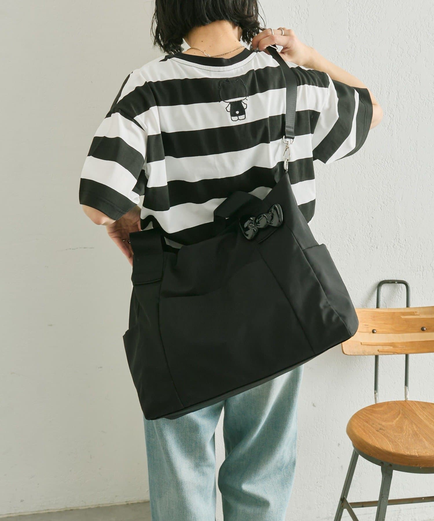 ear PAPILLONNER(イア パピヨネ) 【HELLO KITTY（ハローキティ）×ear】コラボ樹脂パーツトートバッグLサイズ《撥水》