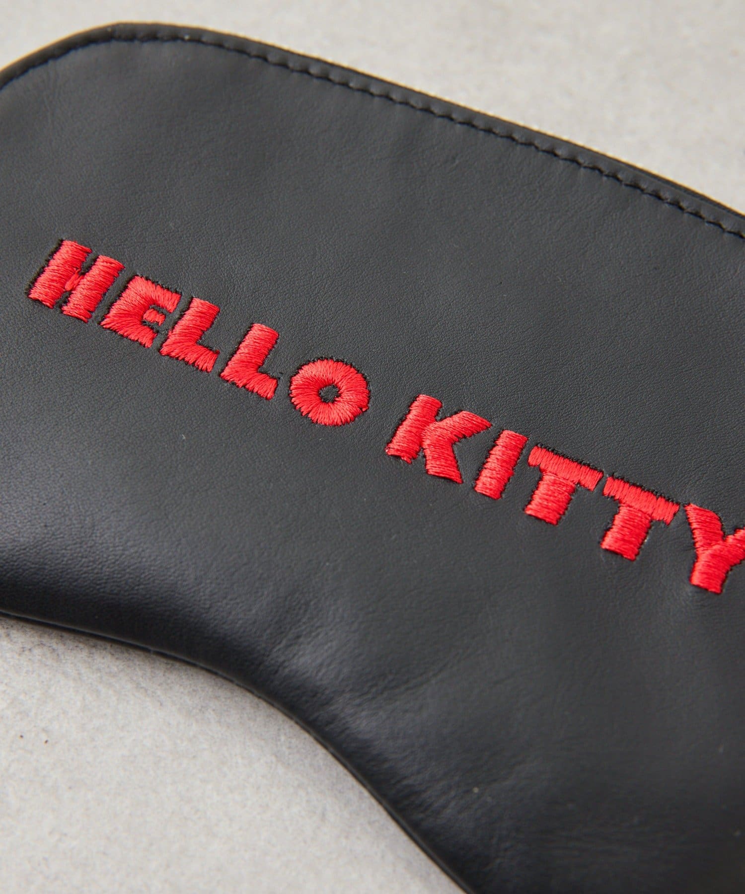 ear PAPILLONNER(イア パピヨネ) 【HELLO KITTY（ハローキティ）×ear】コラボレザーケース《本革》