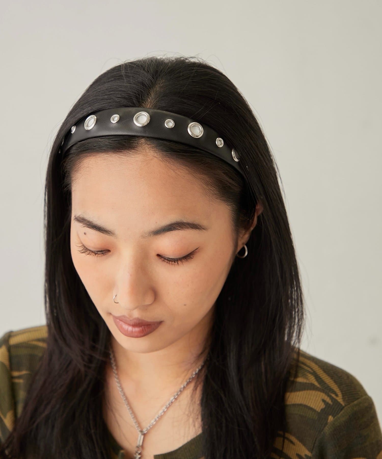 WHO’S WHO gallery(フーズフーギャラリー) EYELET HEADBAND