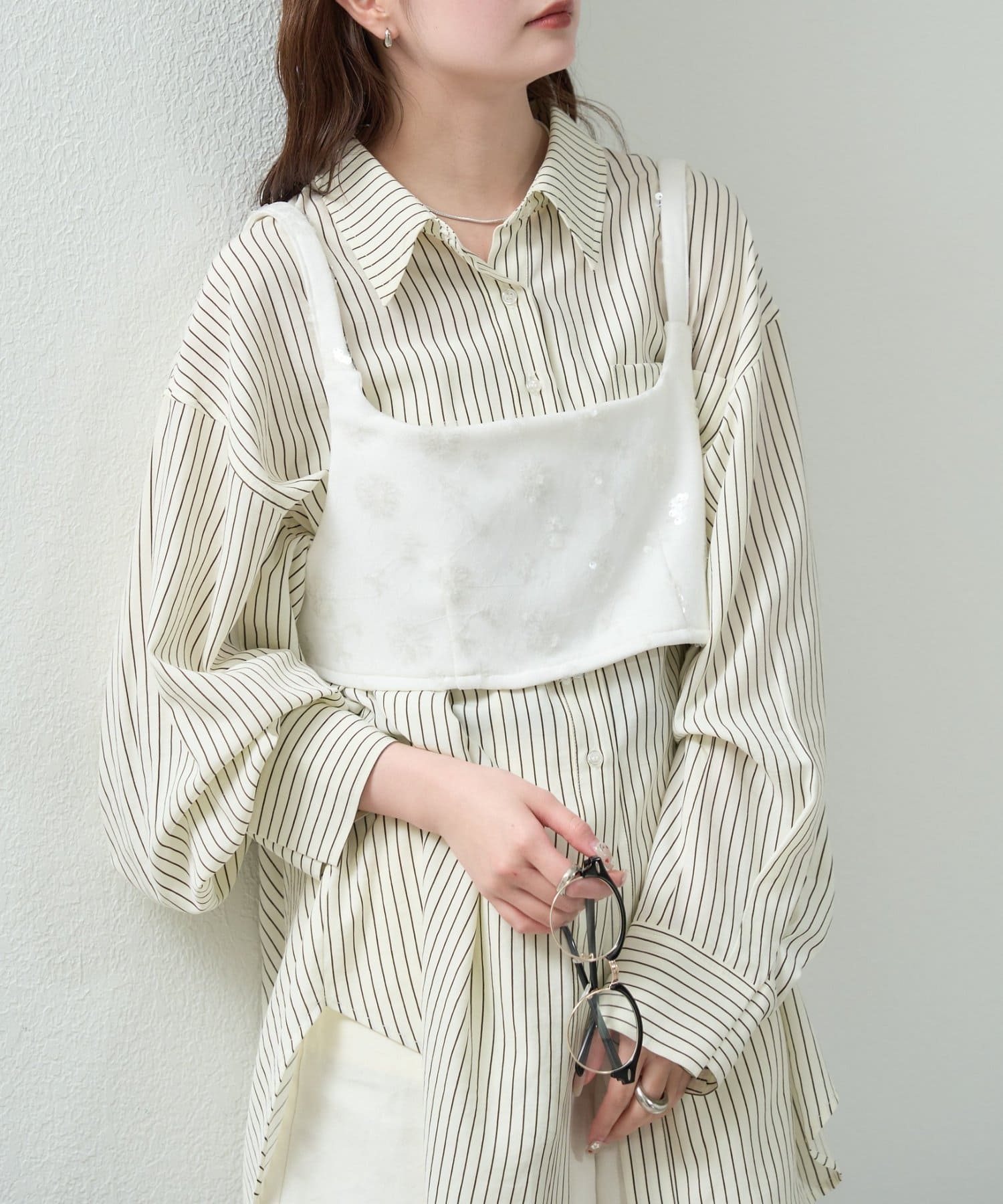 mysticのシャイニースクエアビスチェ