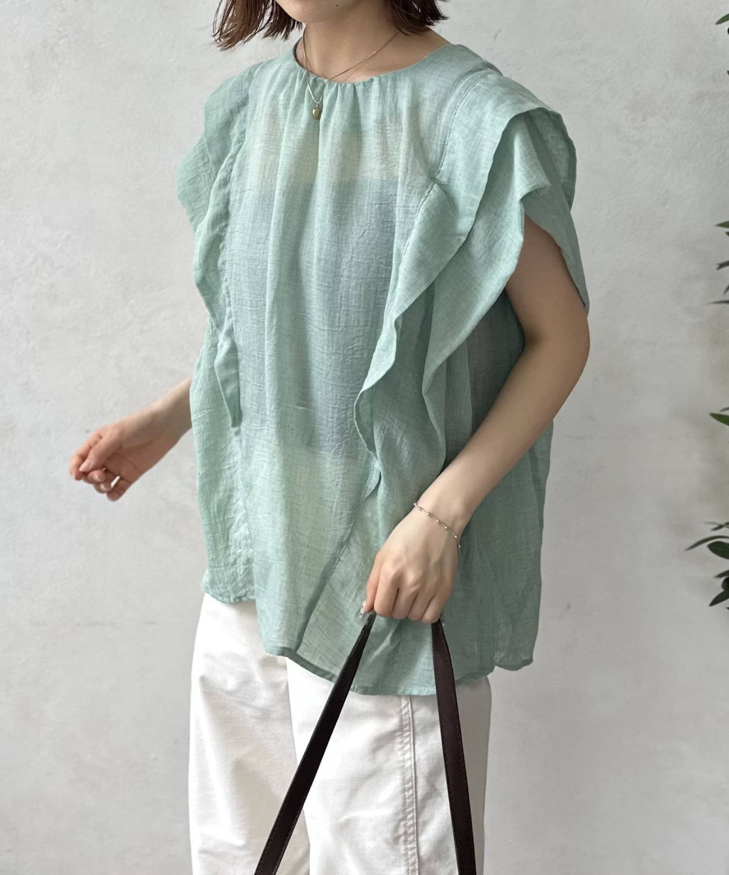 LOCUST(ローカスト) 袖フリルブラウス