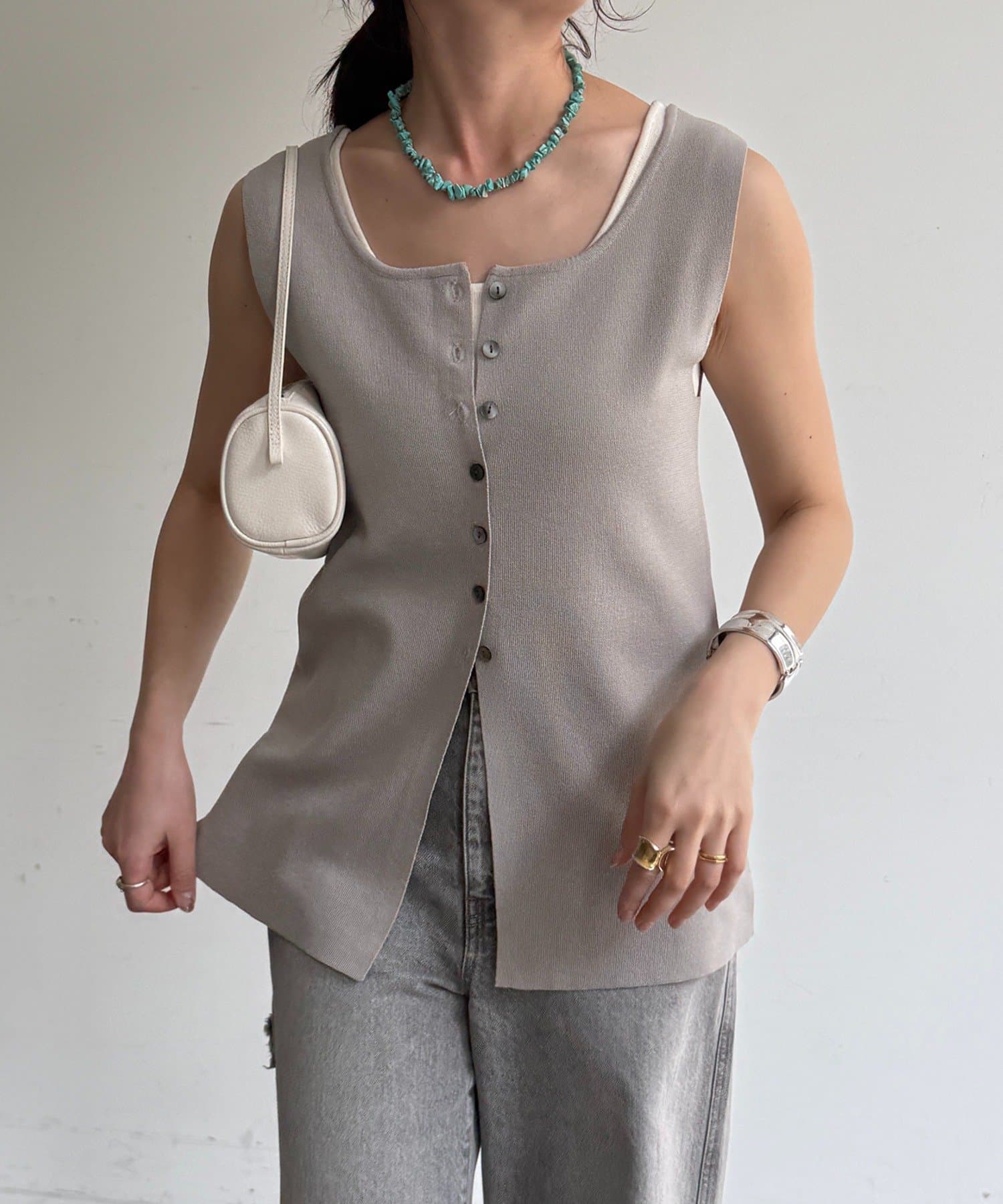 DOUDOU(ドゥドゥ) フロントボタンスクエアニットタンク