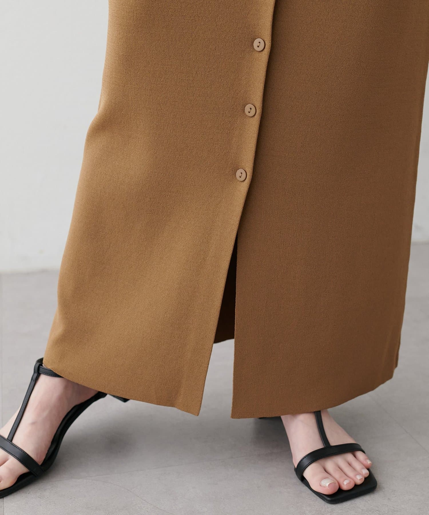 DISCOAT(ディスコート) 【Noka】接触冷感前ボタンニットナロースカート