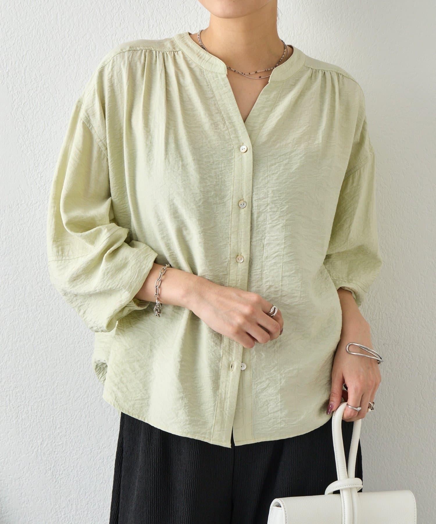 Jena　espace merveilleux(ジェナ　エスパスメルヴェイユ) ショルダーギャザーSH