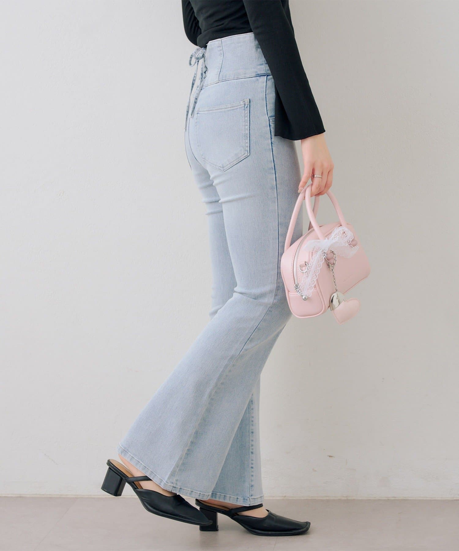 Remind me and forever(リマインドミーアンドフォーエバー) 後レースアップフレアパンツ