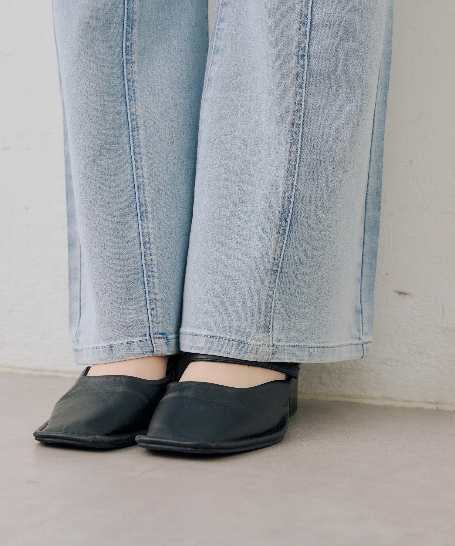 Remind me and forever(リマインドミーアンドフォーエバー) 後レースアップフレアパンツ