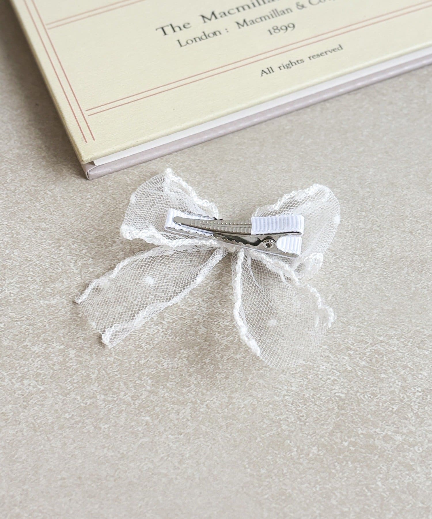 3COINS(スリーコインズ) ドットリボンクリップ2個セット