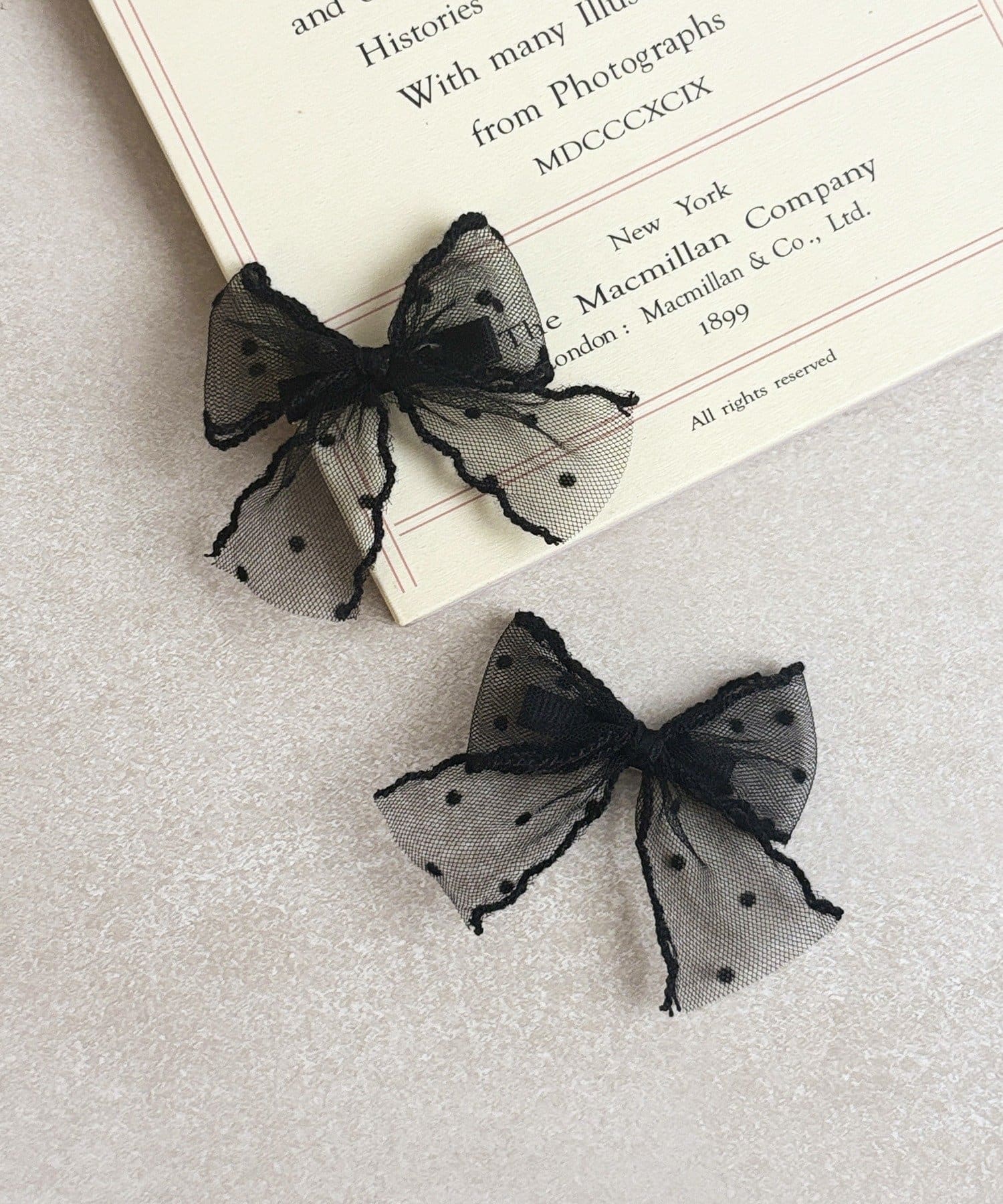 3COINS(スリーコインズ) ドットリボンクリップ2個セット