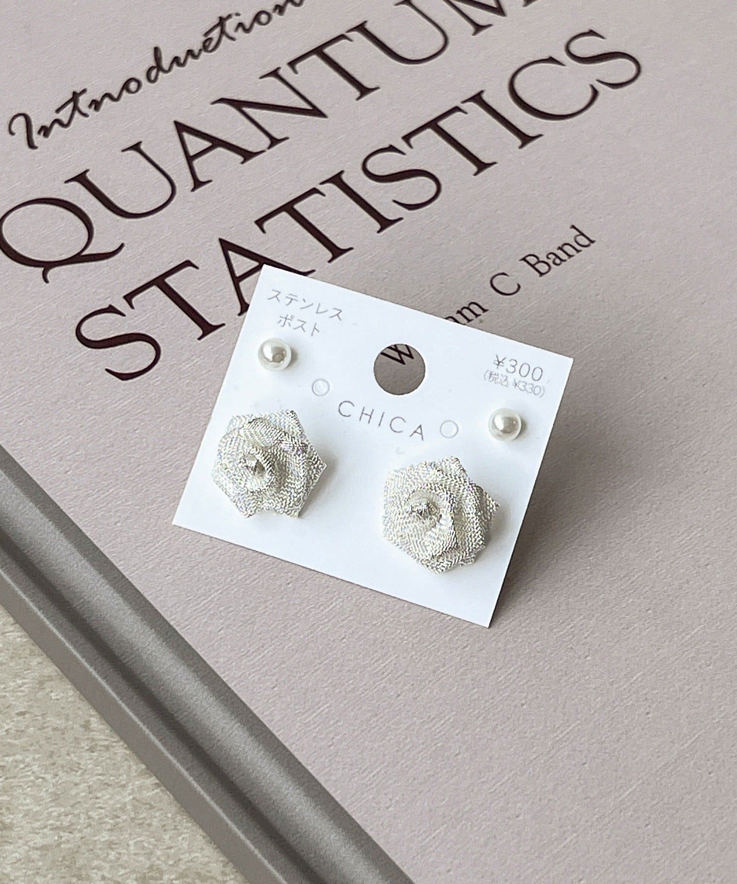 3COINS(スリーコインズ) パールローズピアス4個セット