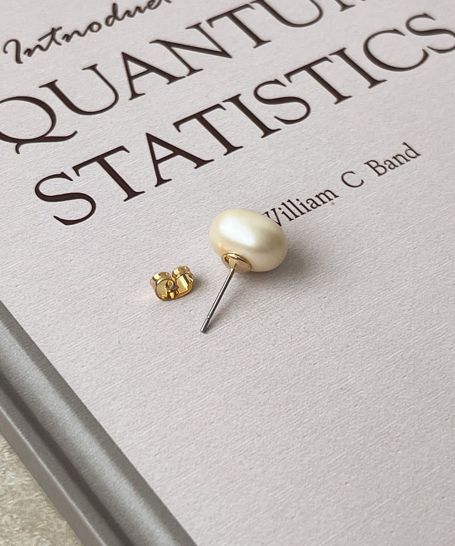 3COINS(スリーコインズ) マットパールピアス