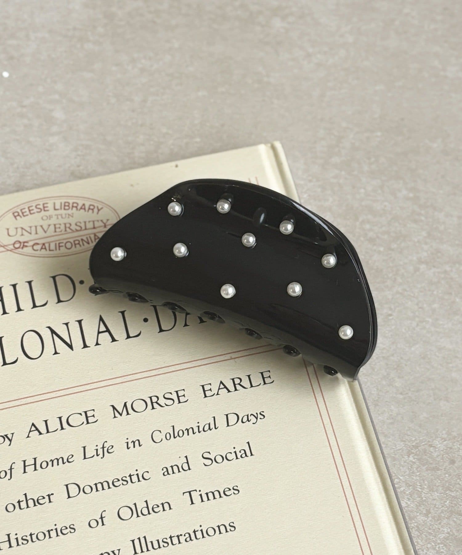 3COINS(スリーコインズ) パール付バンス