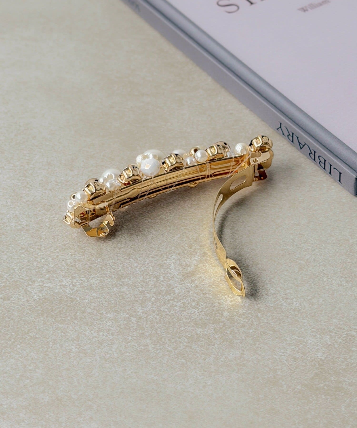 3COINS(スリーコインズ) パールビジューバレッタ