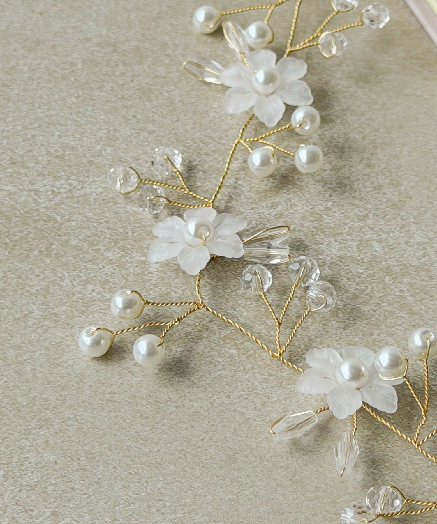 3COINS(スリーコインズ) ホワイトフラワーパールヘッドドレス