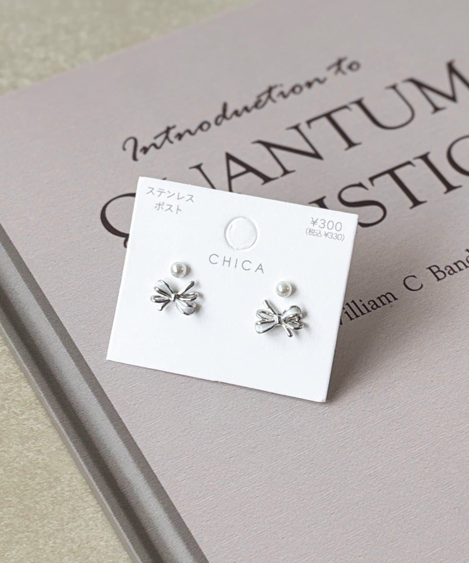 3COINS(スリーコインズ) エポリボンパールピアス4個セット