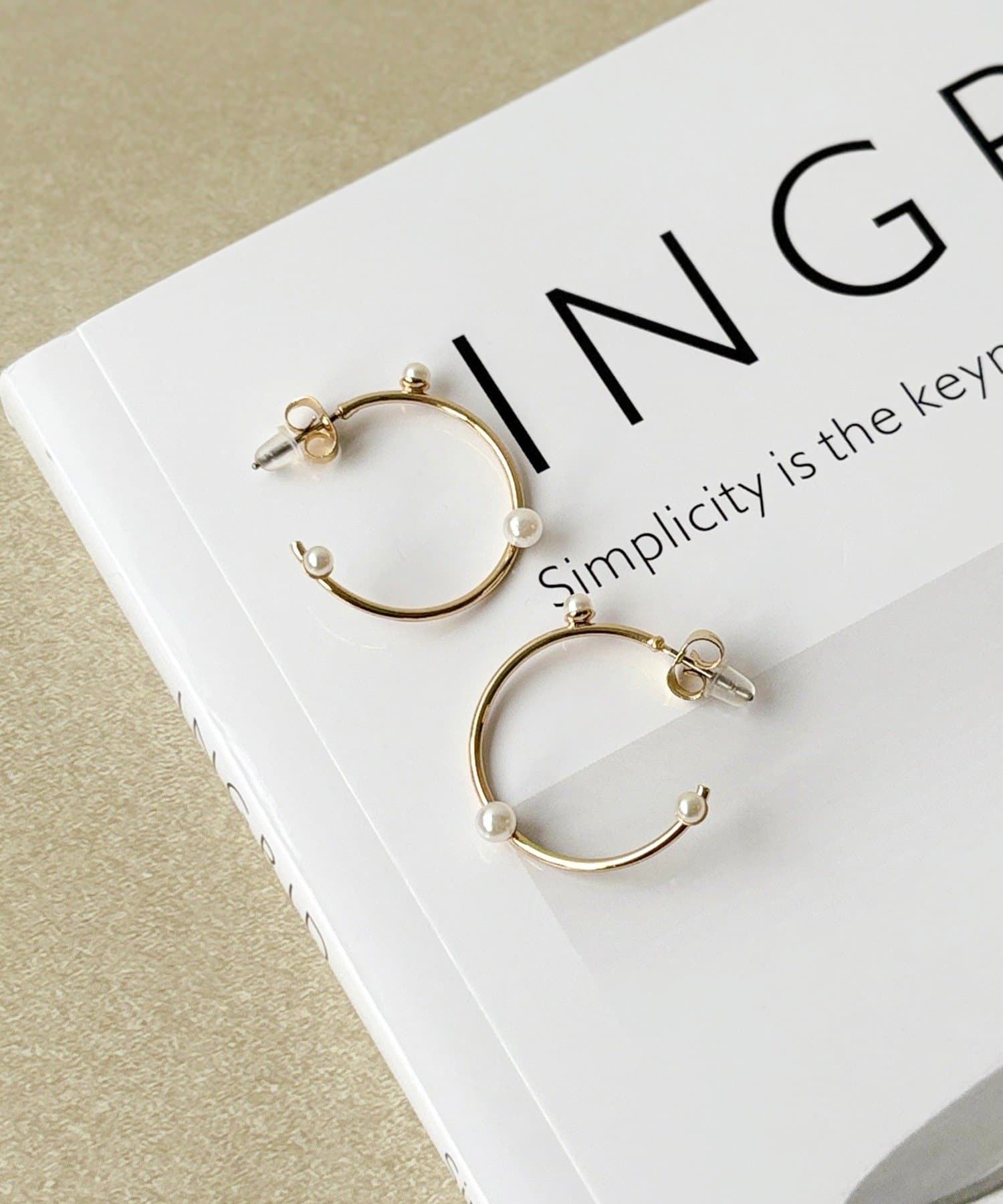 3COINS(スリーコインズ) パール付フープピアス