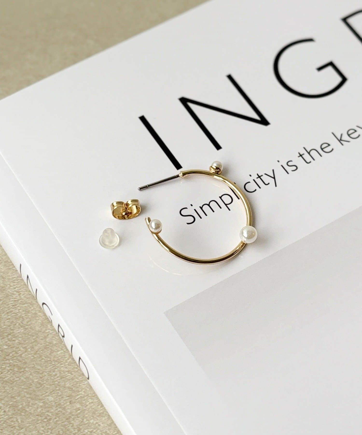 3COINS(スリーコインズ) パール付フープピアス