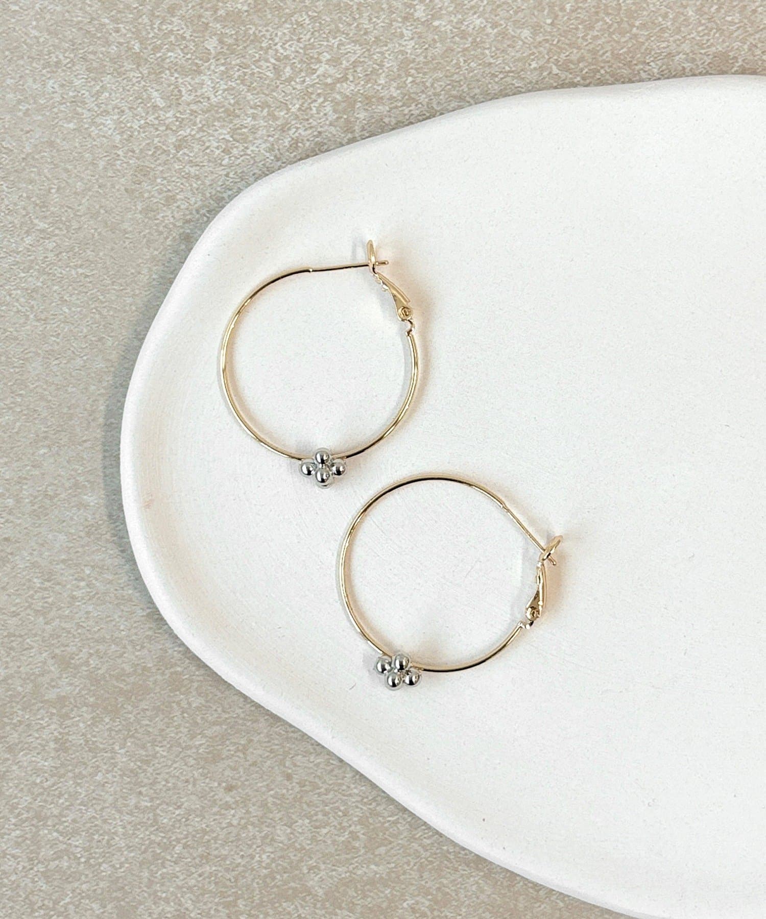 3COINS(スリーコインズ) ボールパーツ付フープピアス