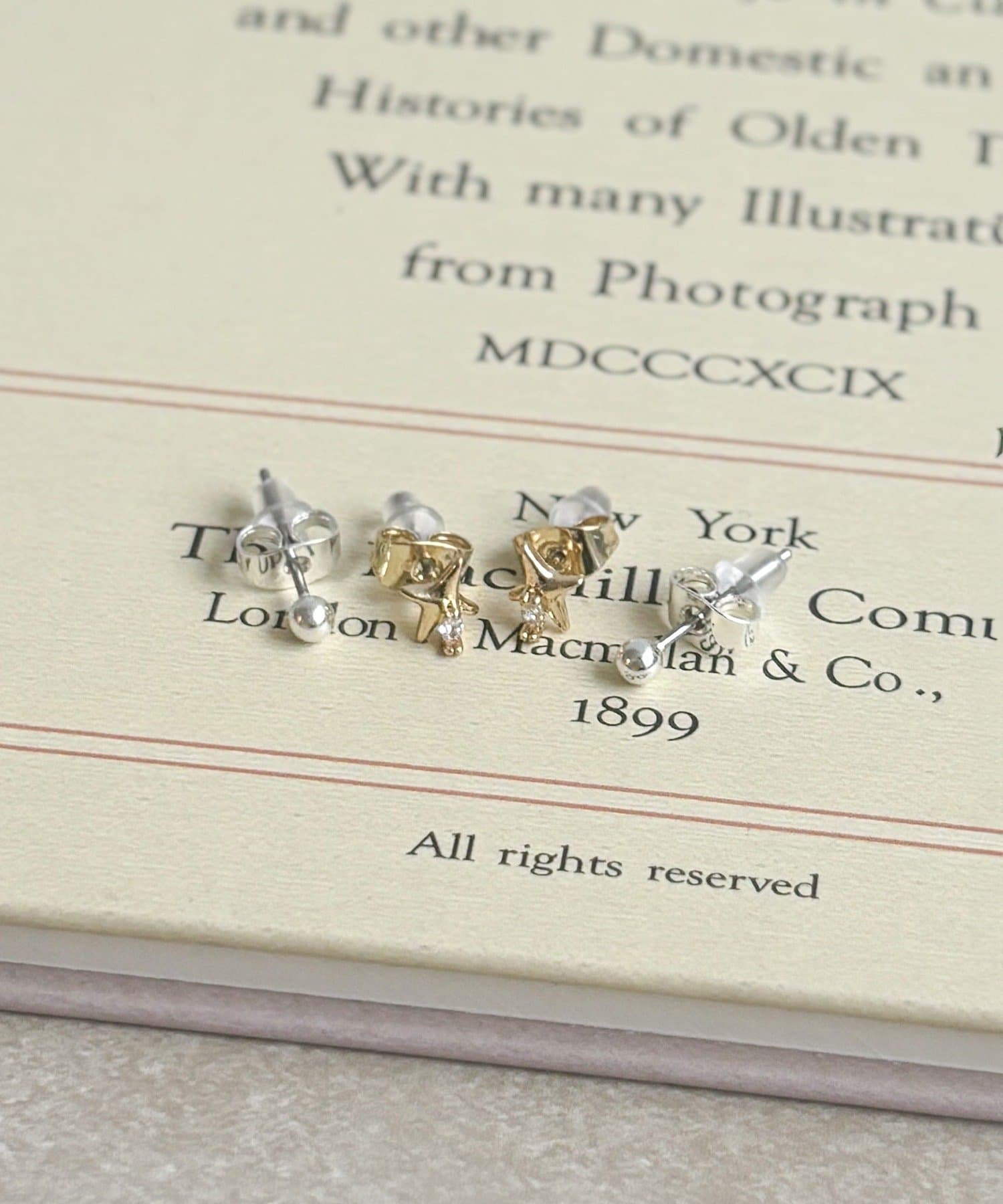 3COINS(スリーコインズ) ボールスターピアス4個セット