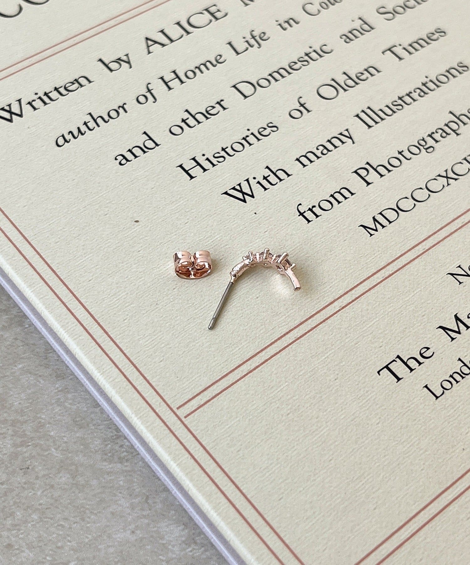 3COINS(スリーコインズ) 連キュービックピアス