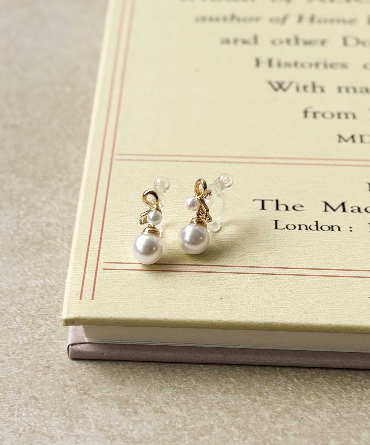 3COINS(スリーコインズ) ムスビパール樹脂イヤリング